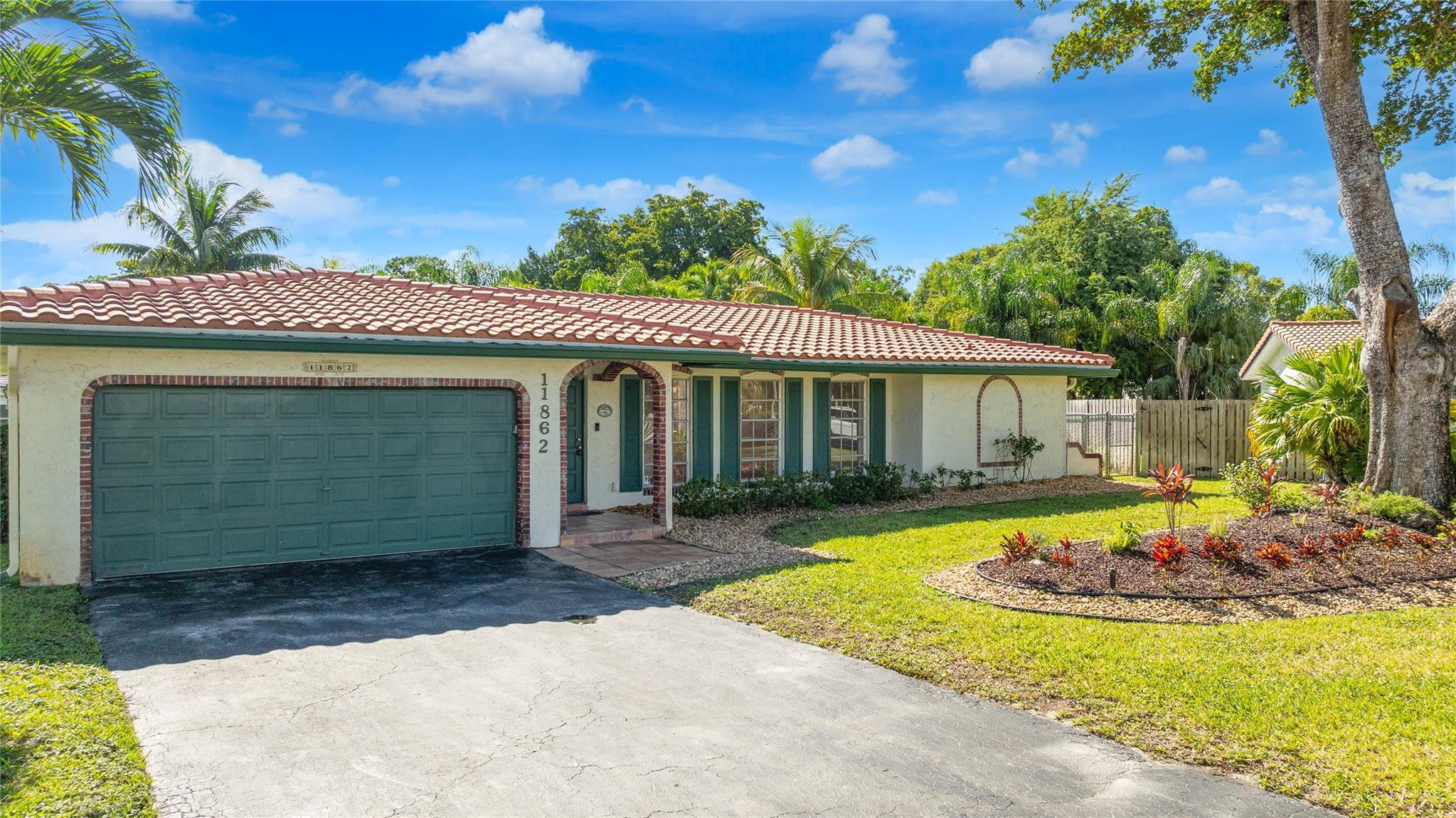 11862 NW 25th Court