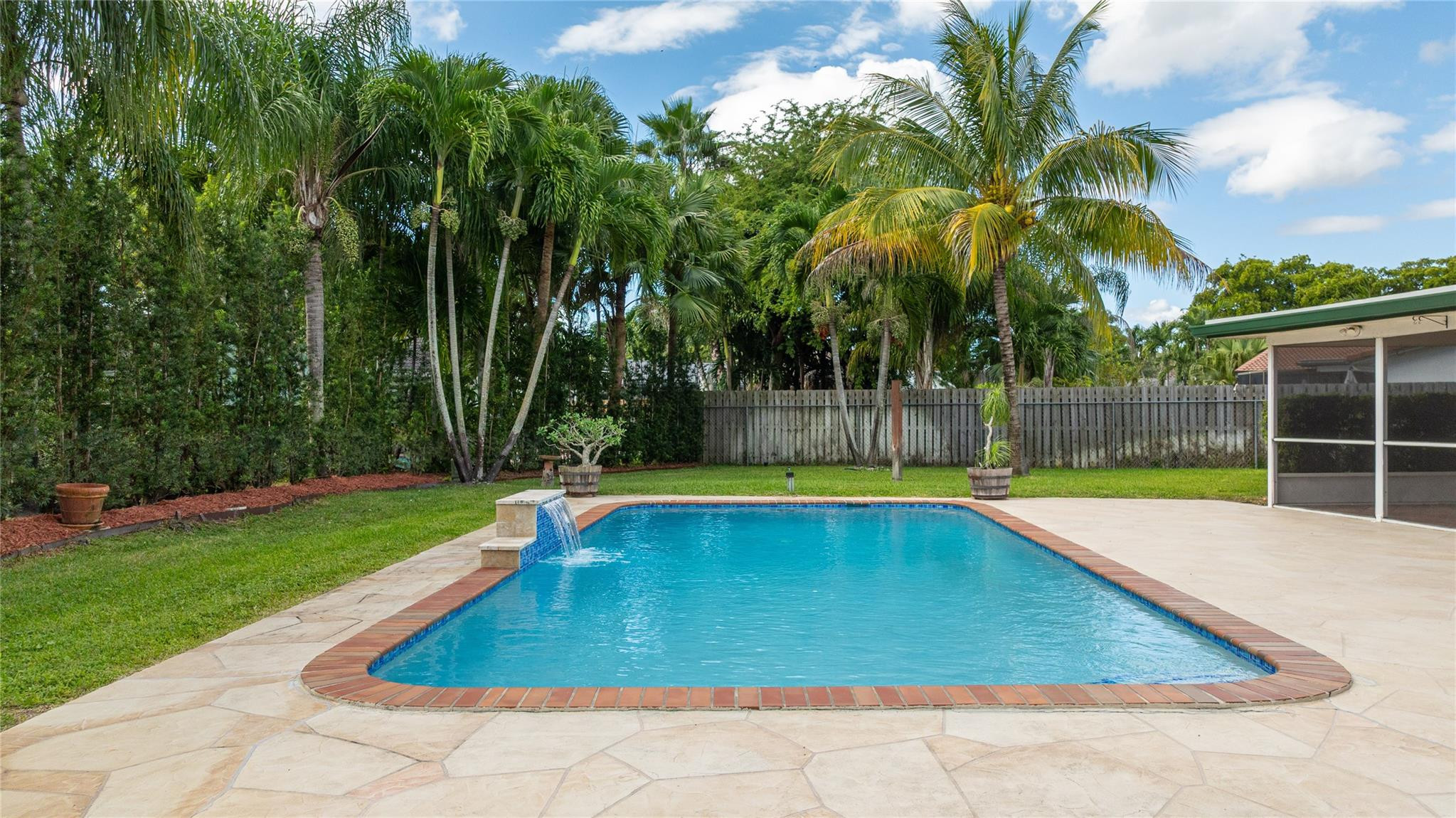 11862 NW 25th Court