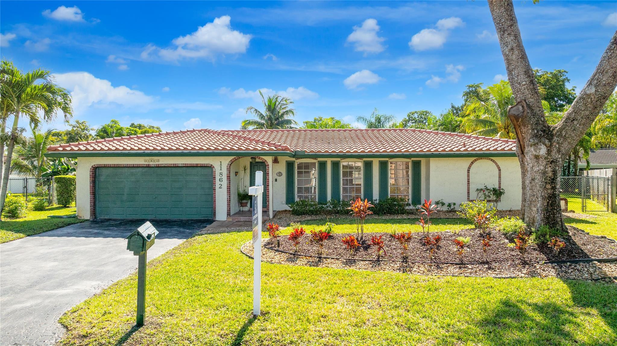 11862 NW 25th Court
