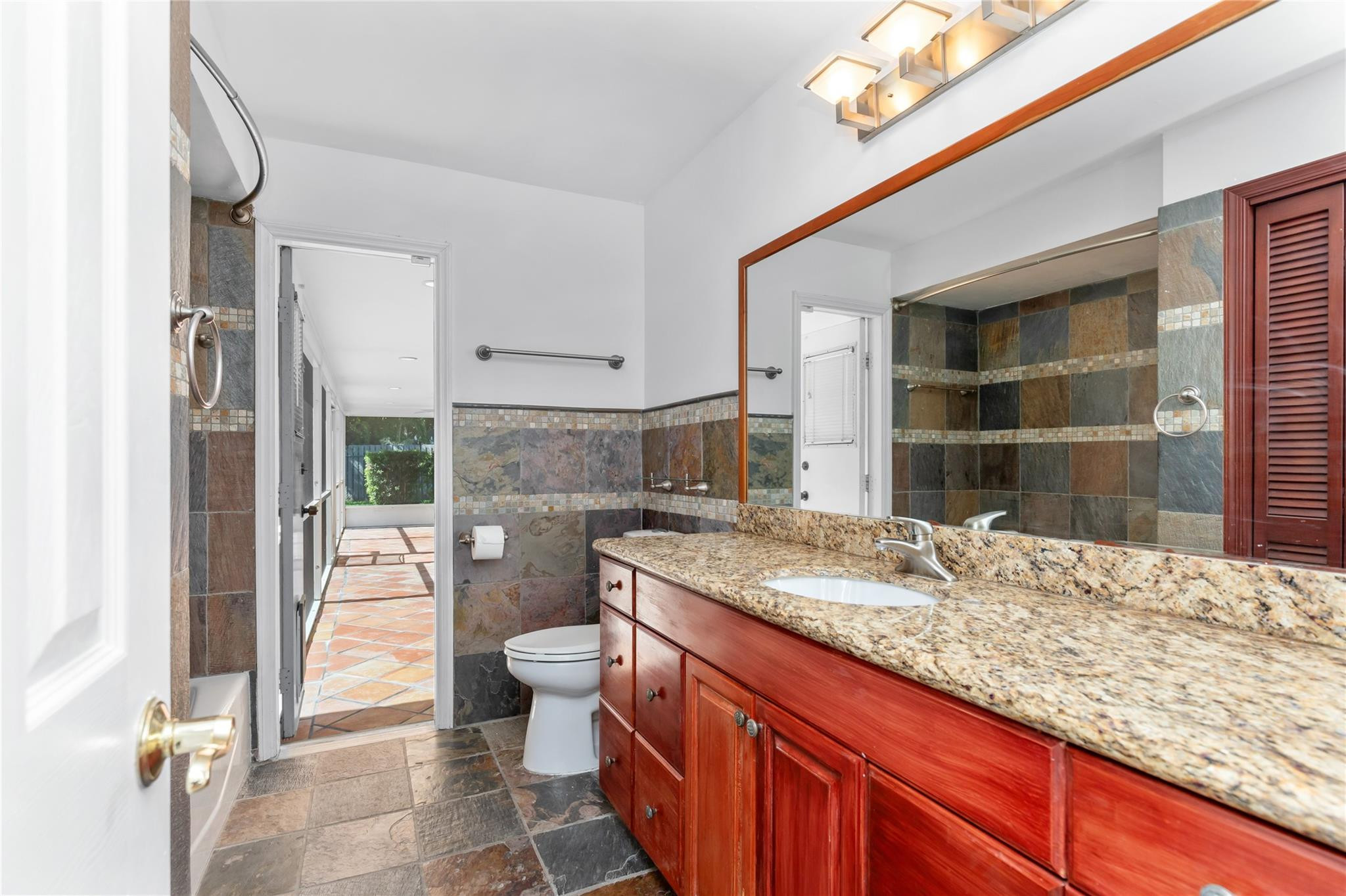 11862 NW 25th Court