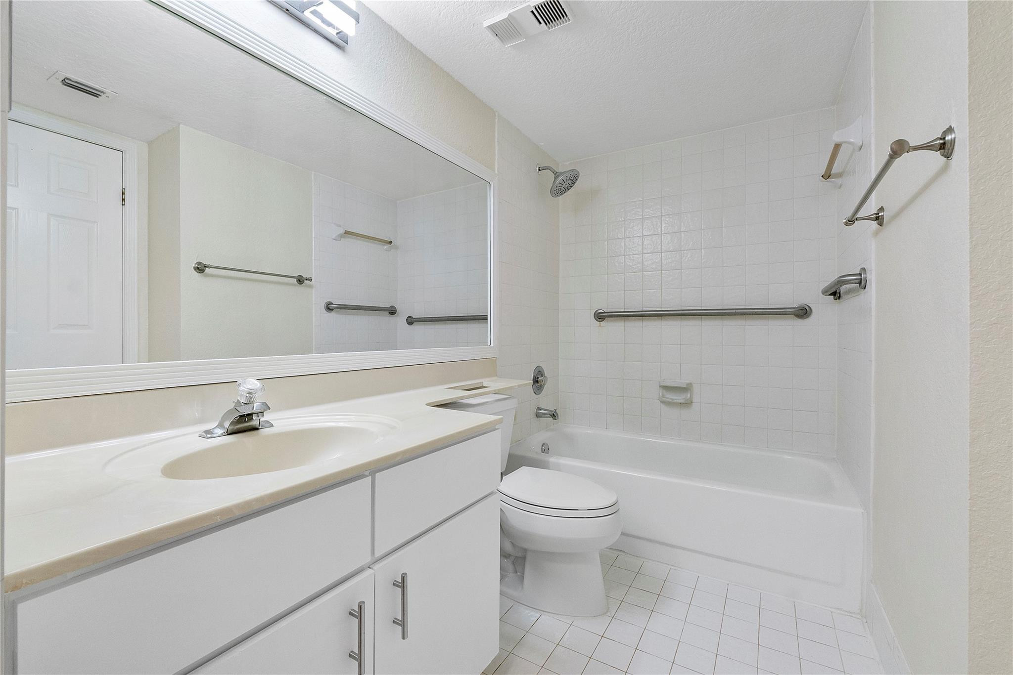 9899 Westview Drive 516