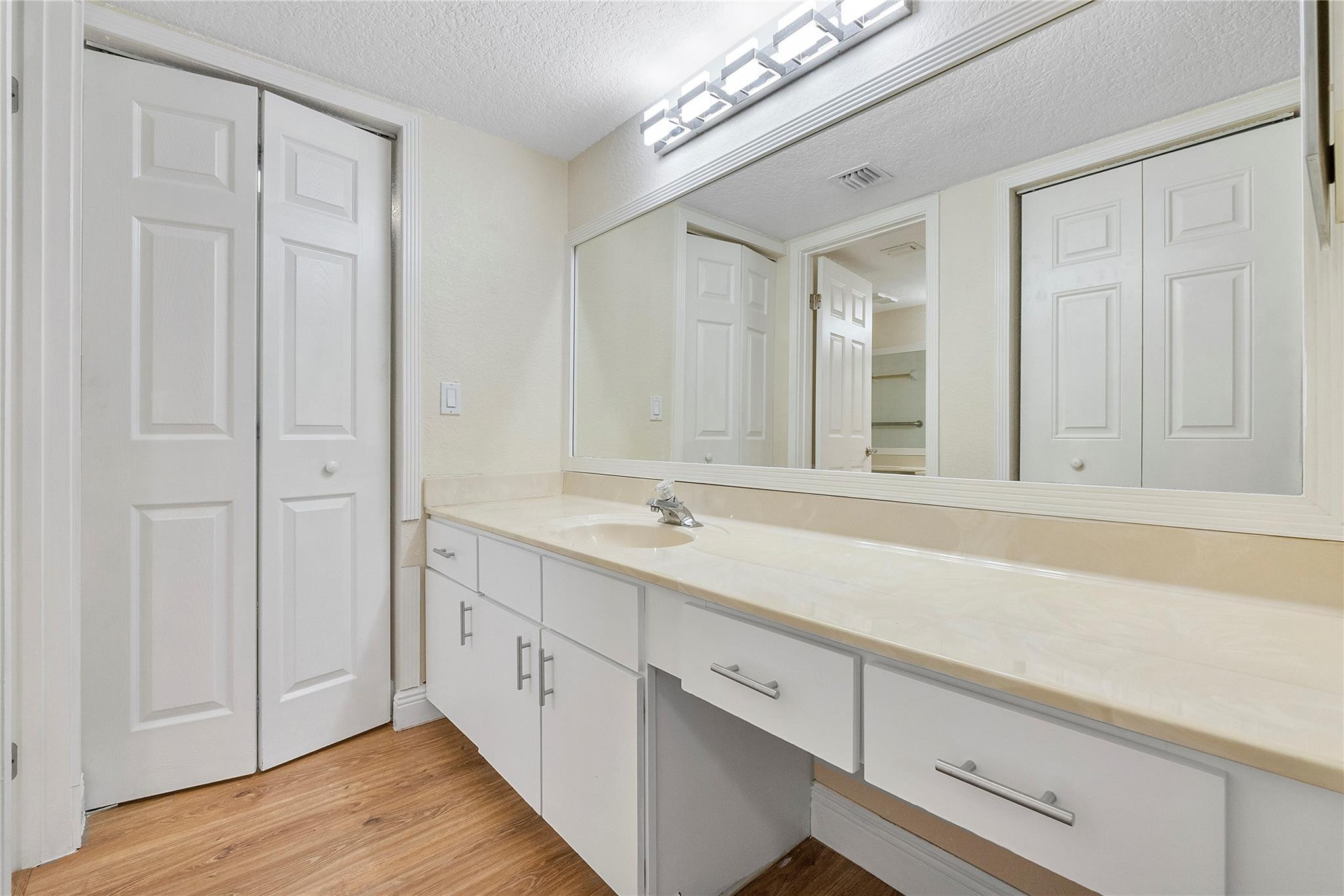 9899 Westview Drive 516