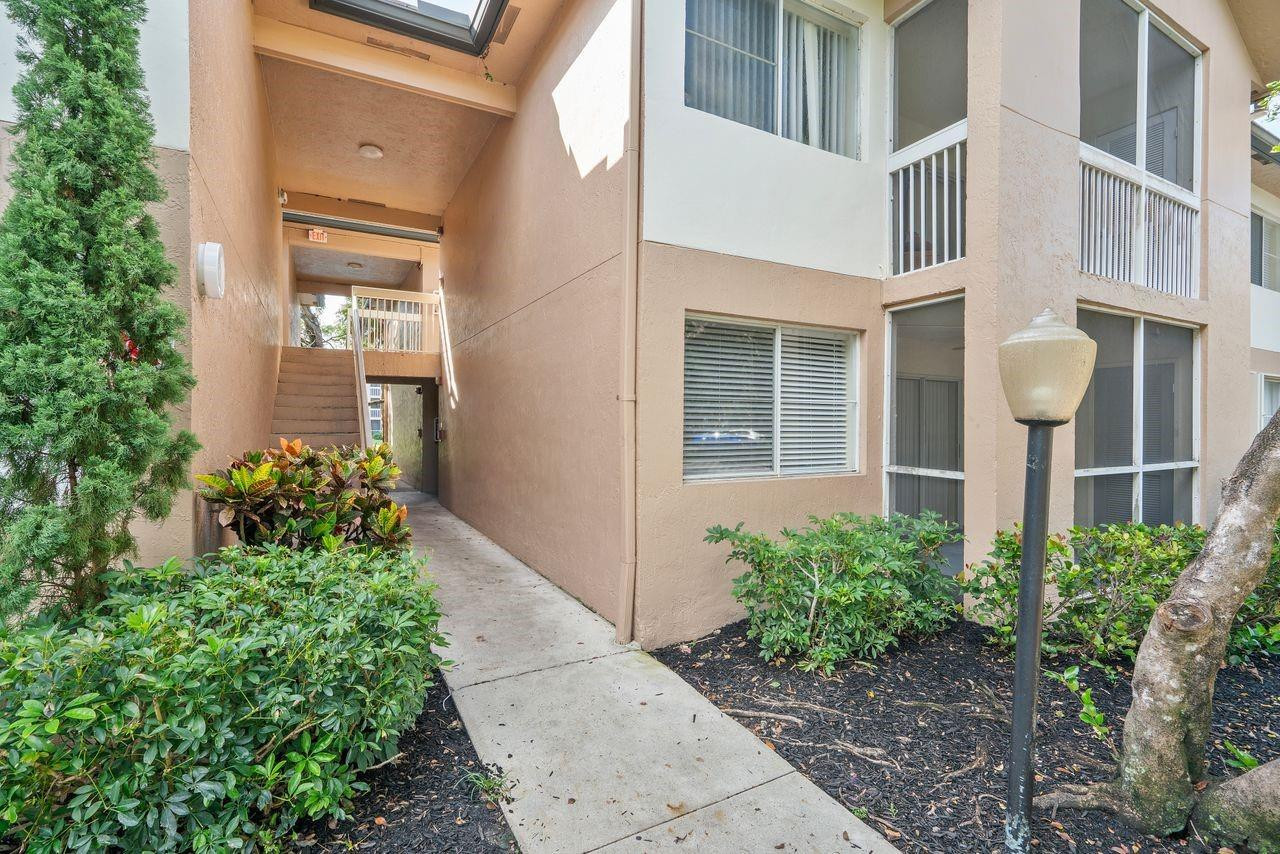 9899 Westview Drive 516