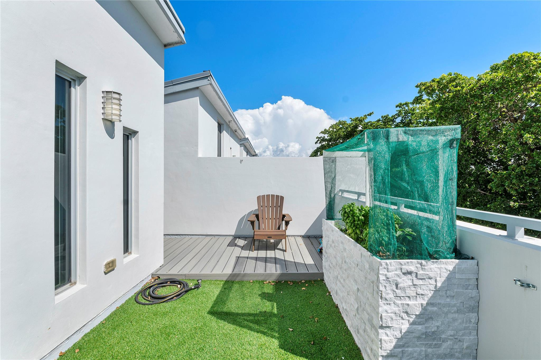 3270 NE 15th Street