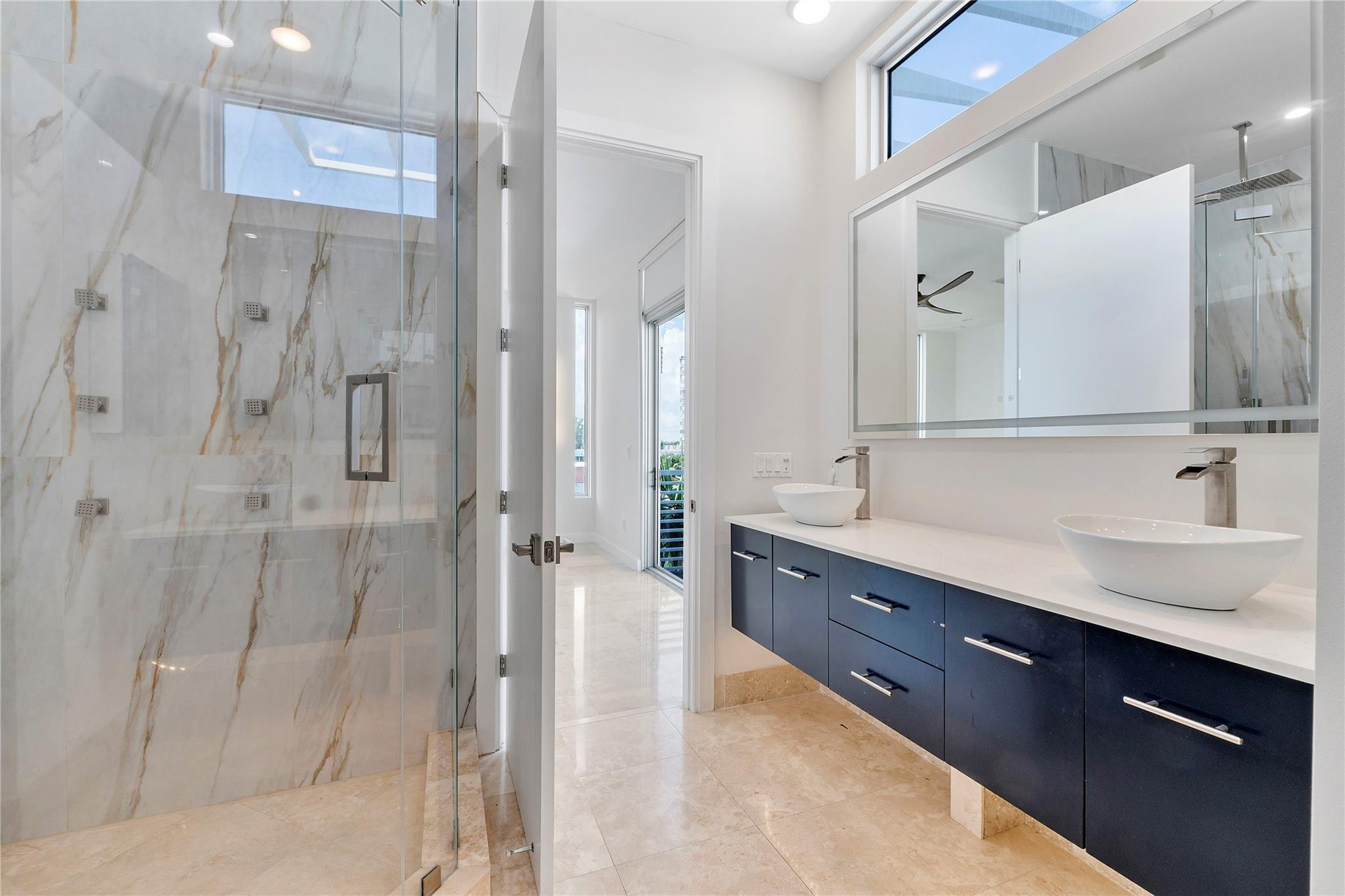 3270 NE 15th Street