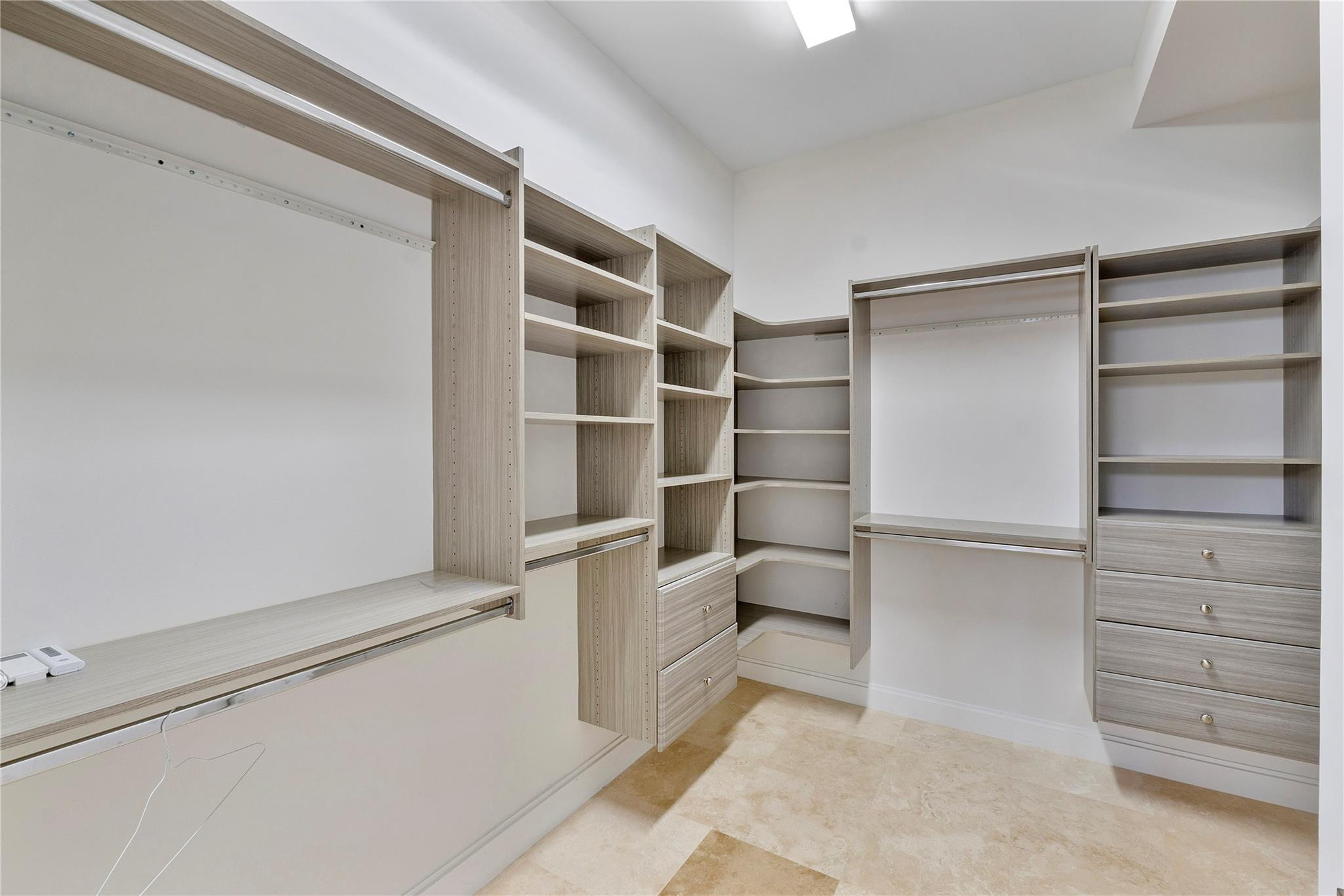 3270 NE 15th Street