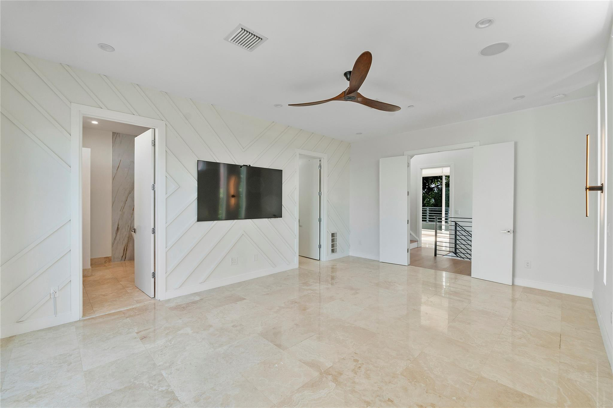 3270 NE 15th Street