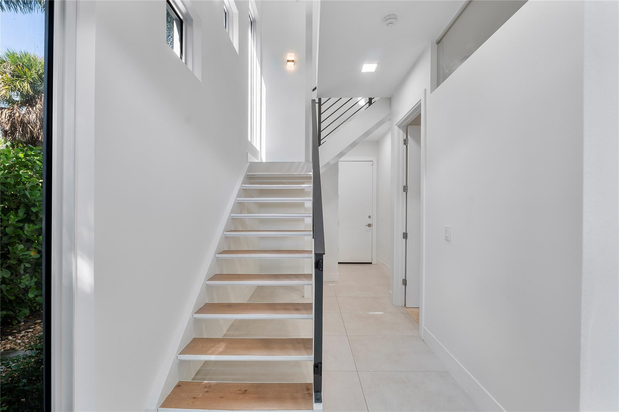 3270 NE 15th Street