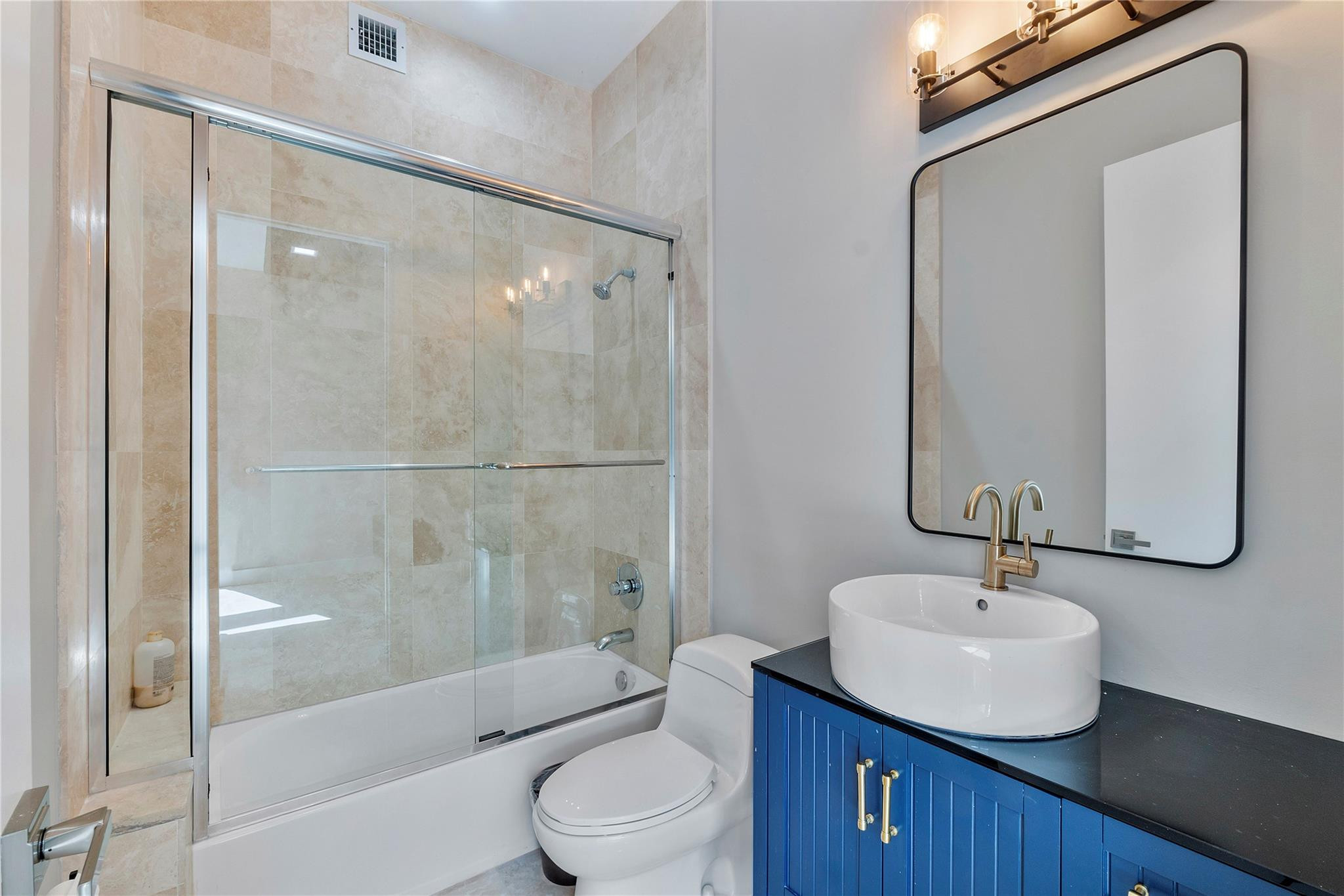 3270 NE 15th Street