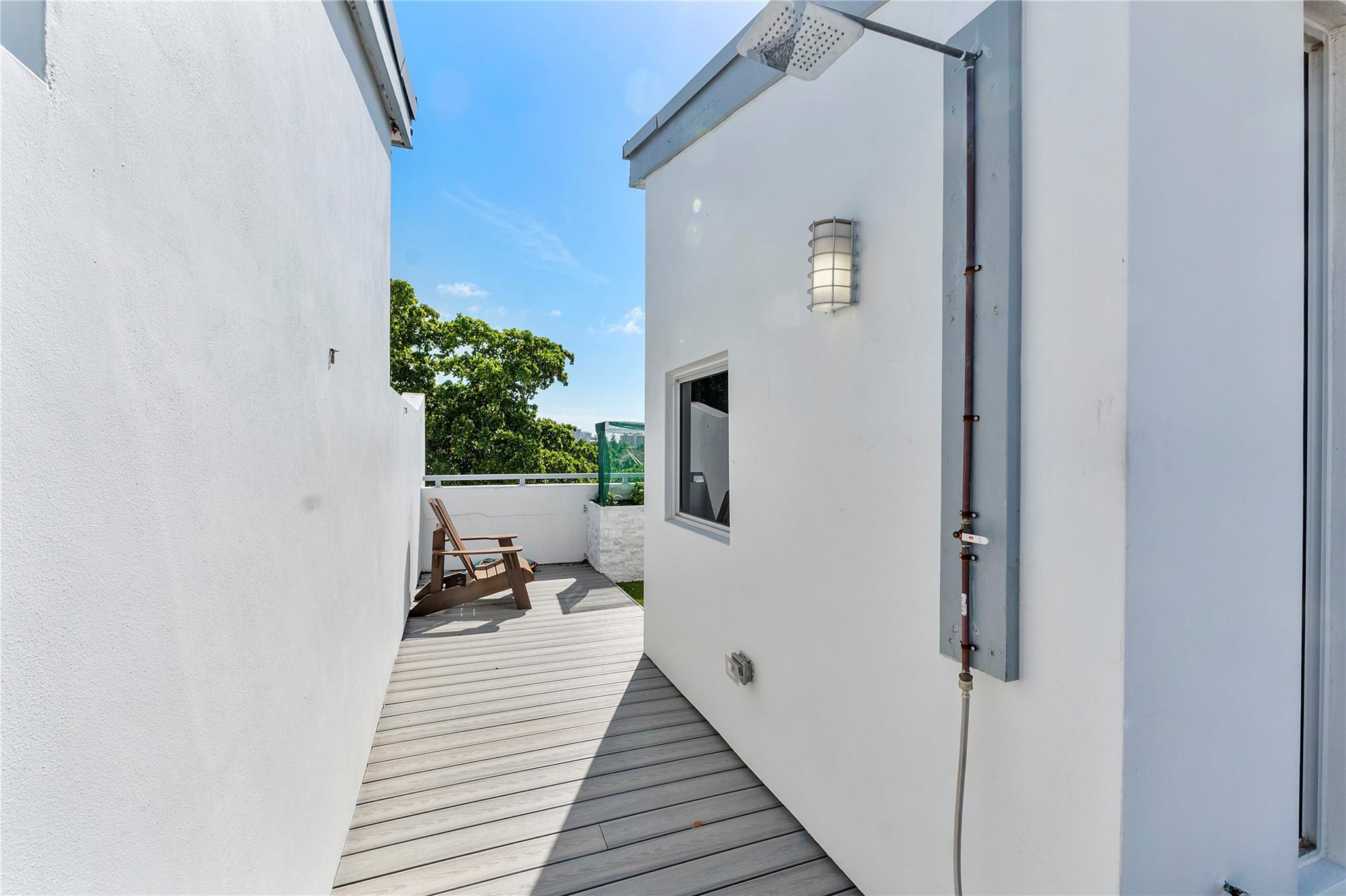3270 NE 15th Street