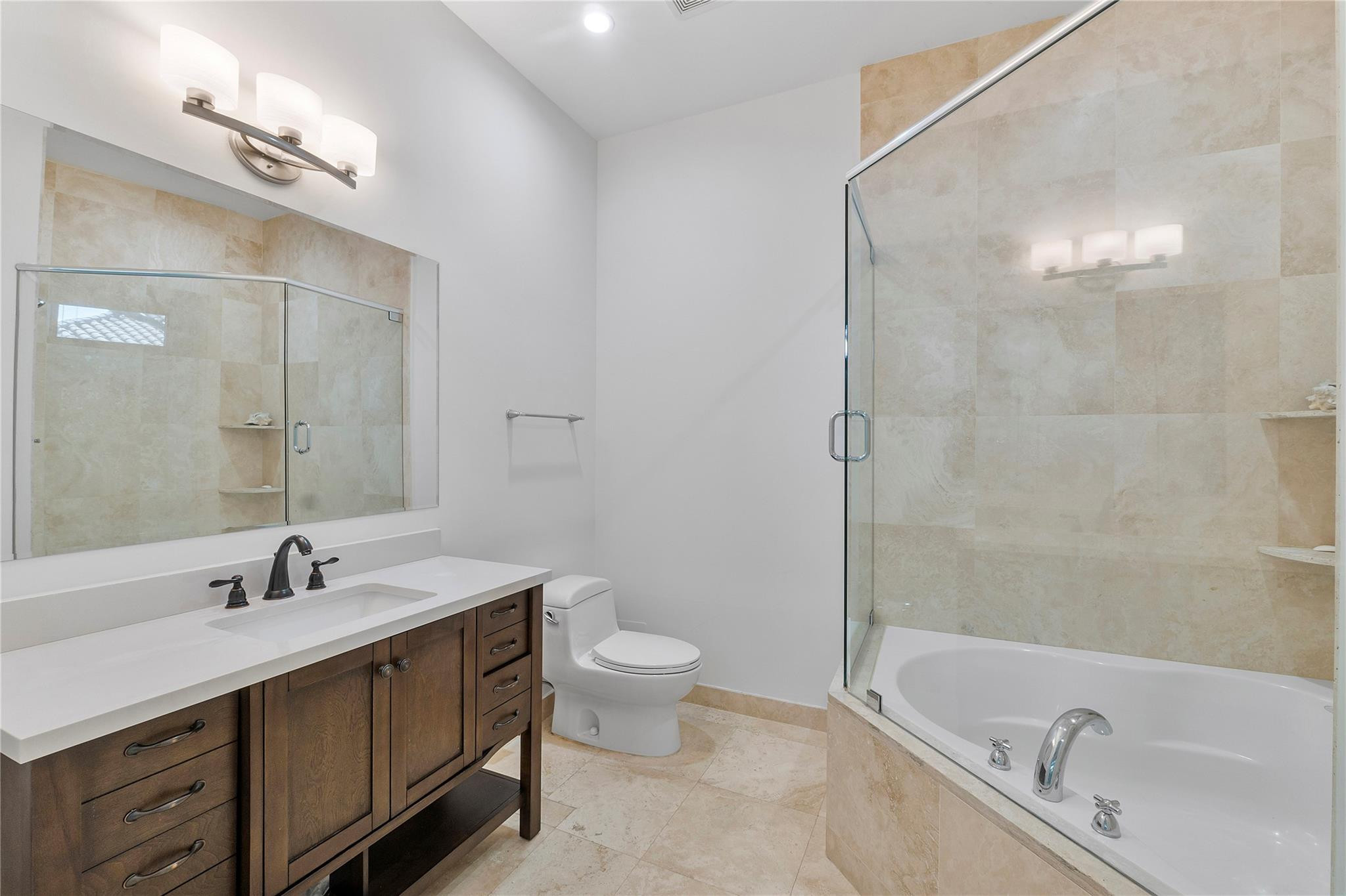 3270 NE 15th Street