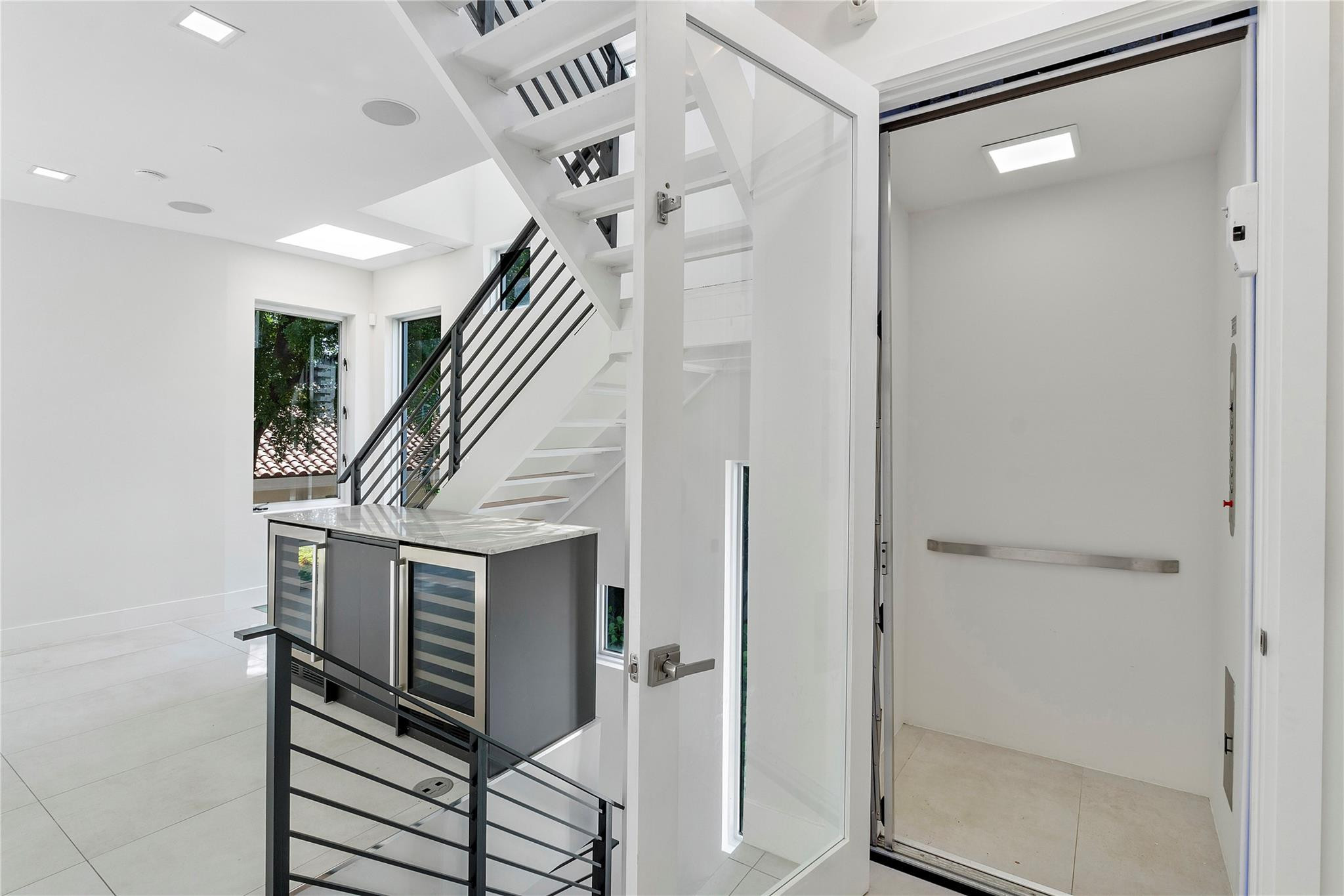 3270 NE 15th Street