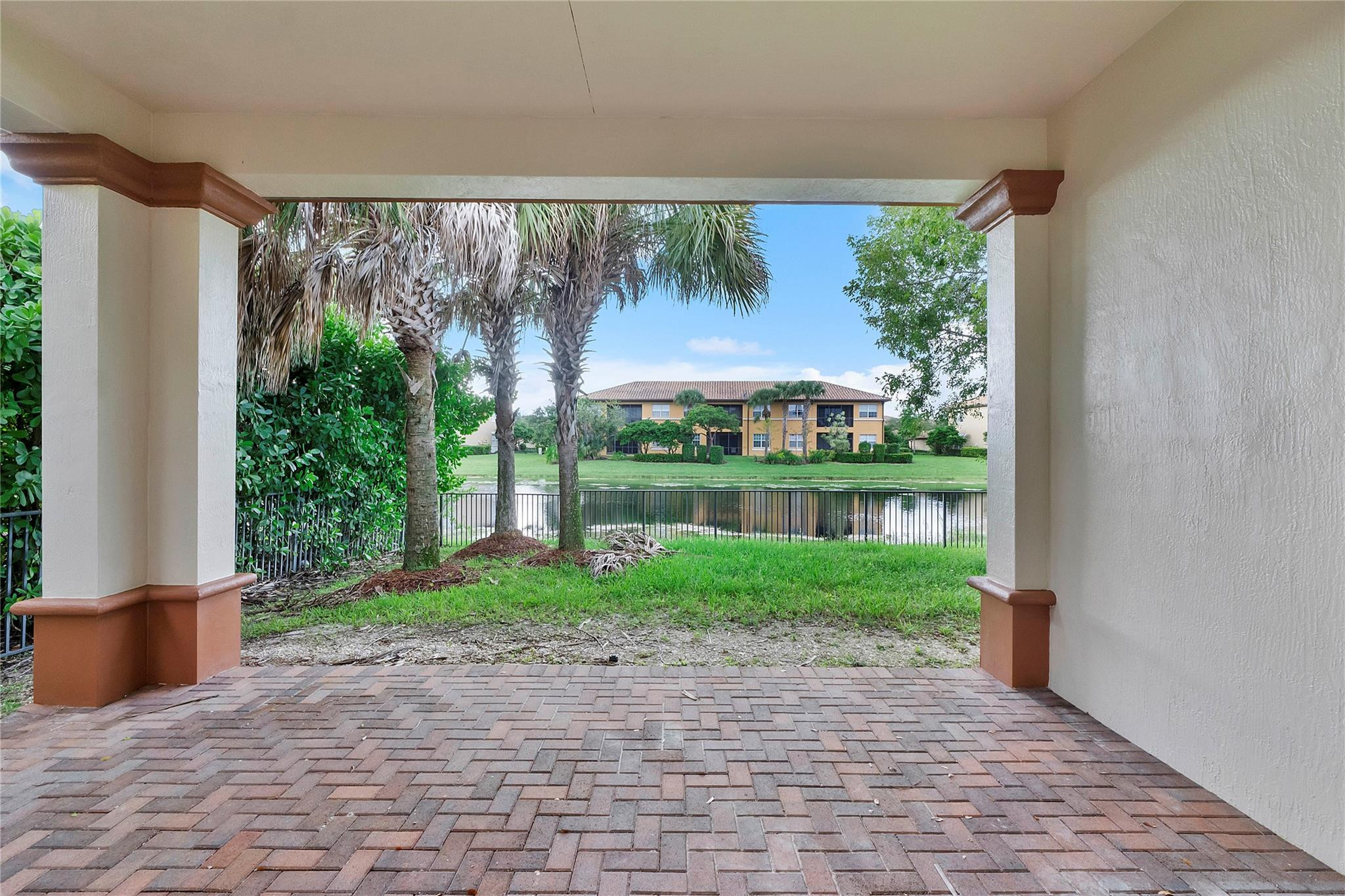 8215 NW 125th Lane