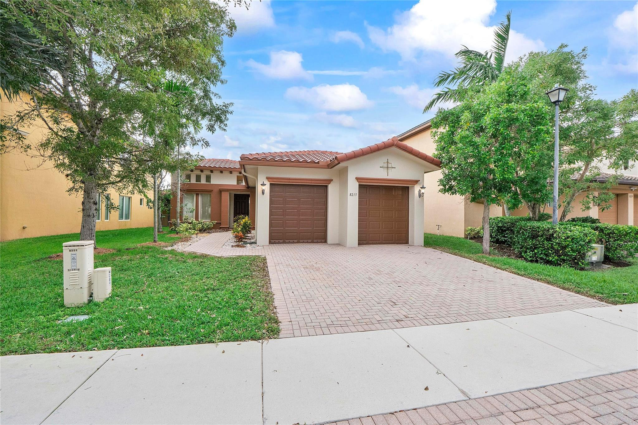8215 NW 125th Lane