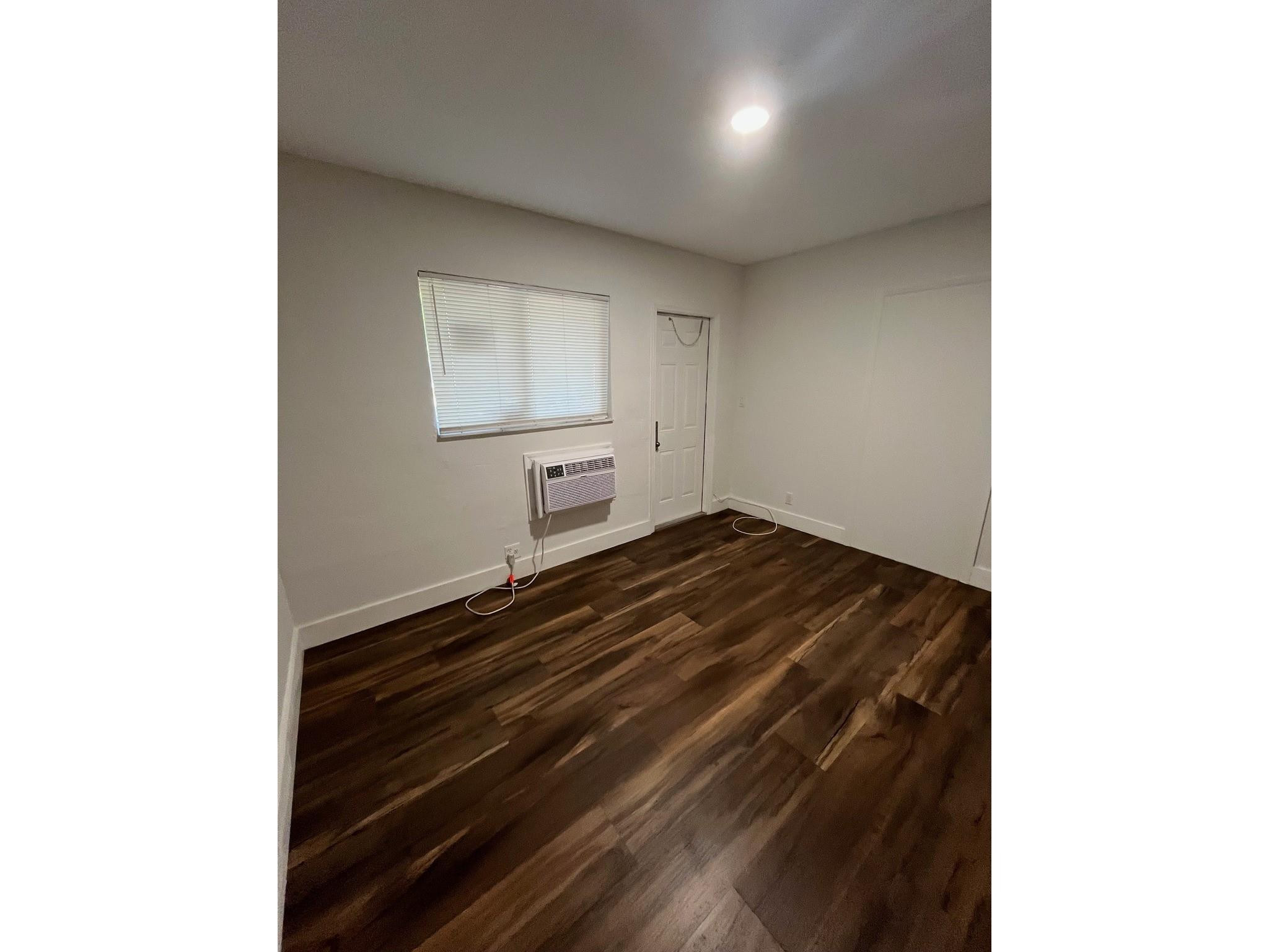 2300 NW 6th Street 8
