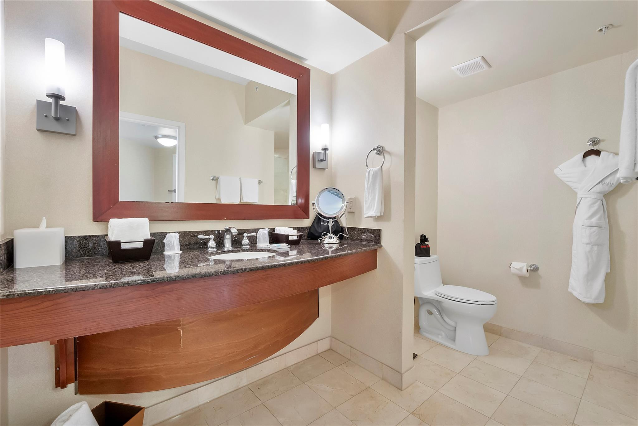 18001 Collins Avenue 2806