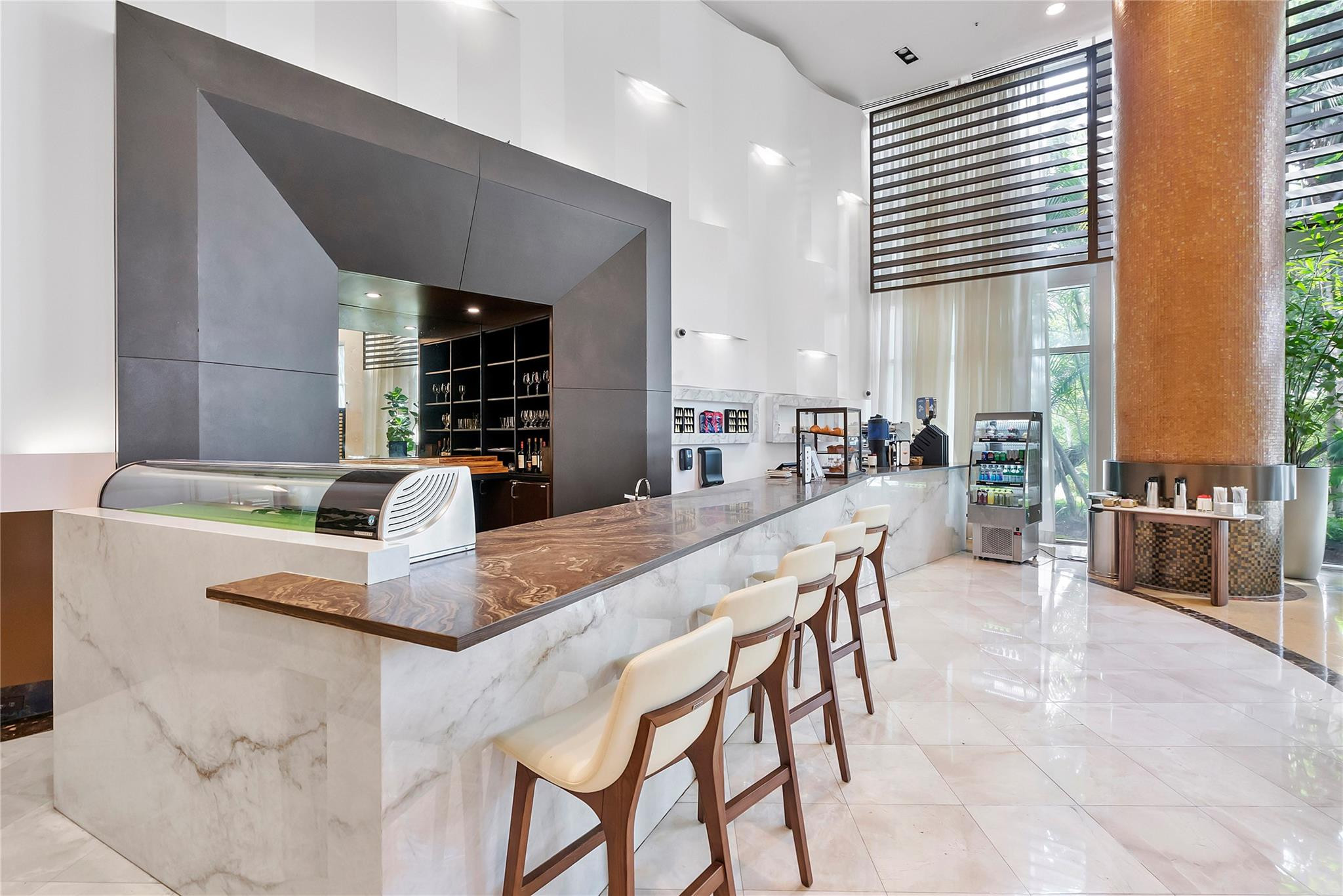 18001 Collins Avenue 2806