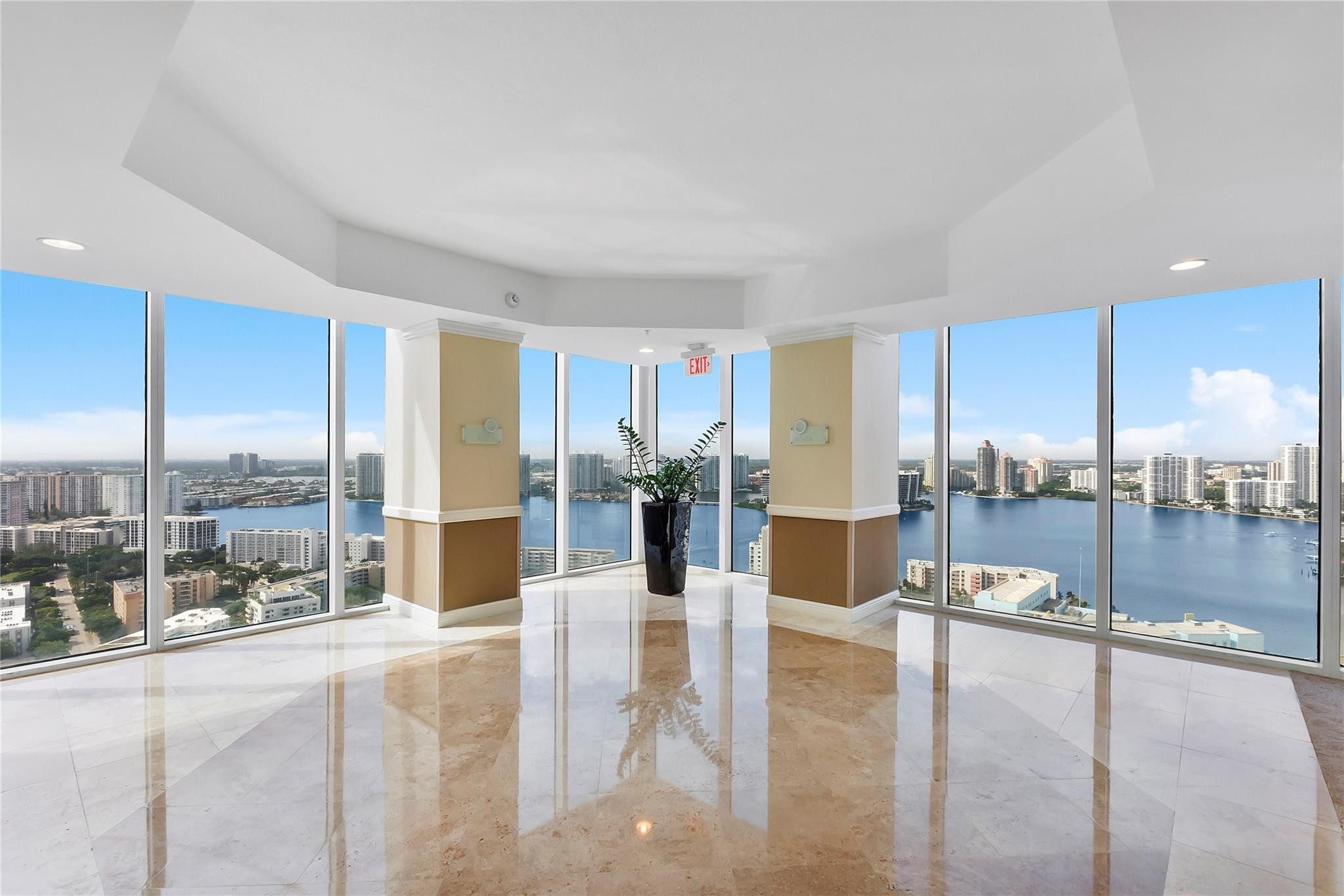 18001 Collins Avenue 2806