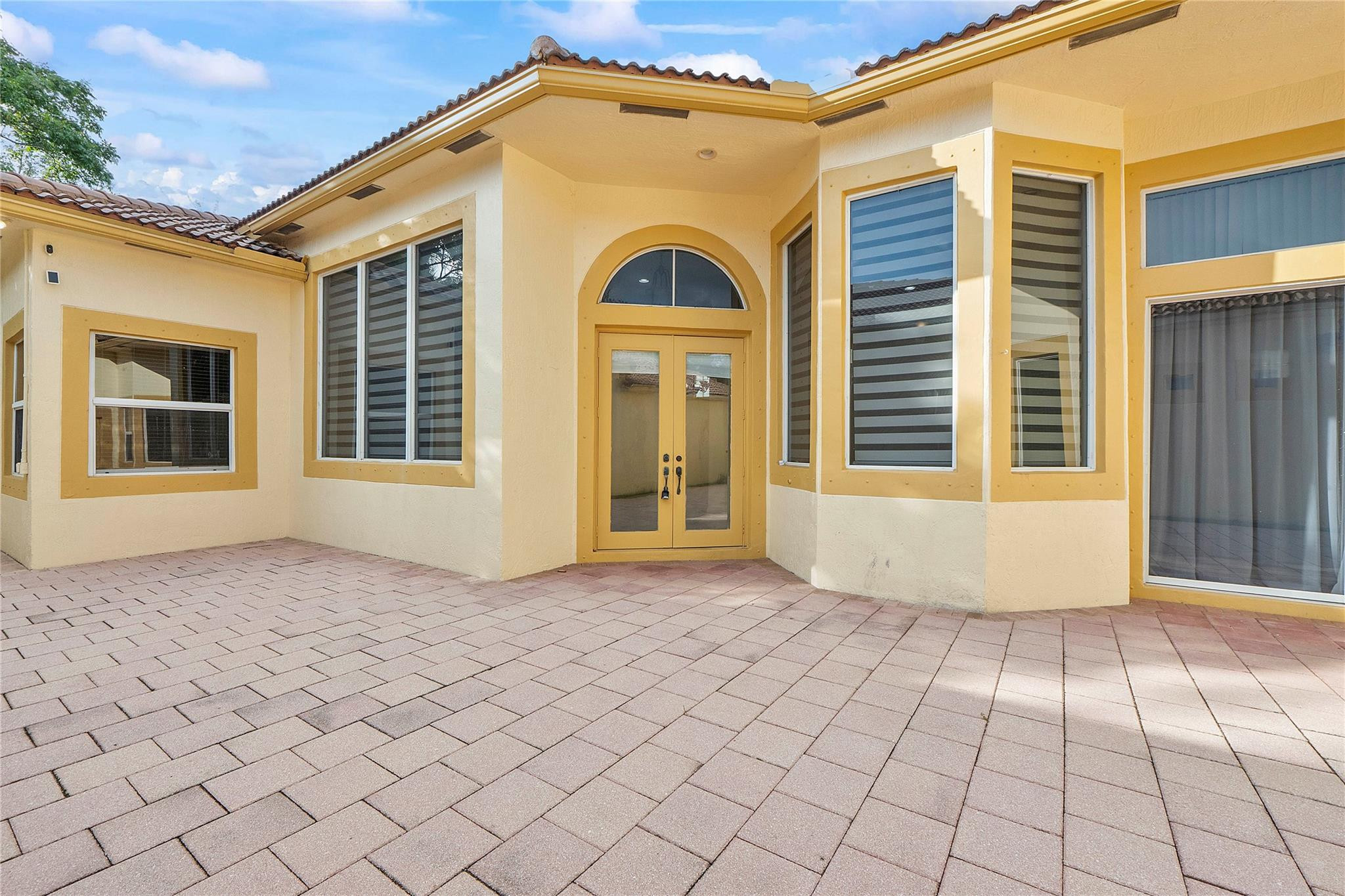 5834 NW 125th Terrace