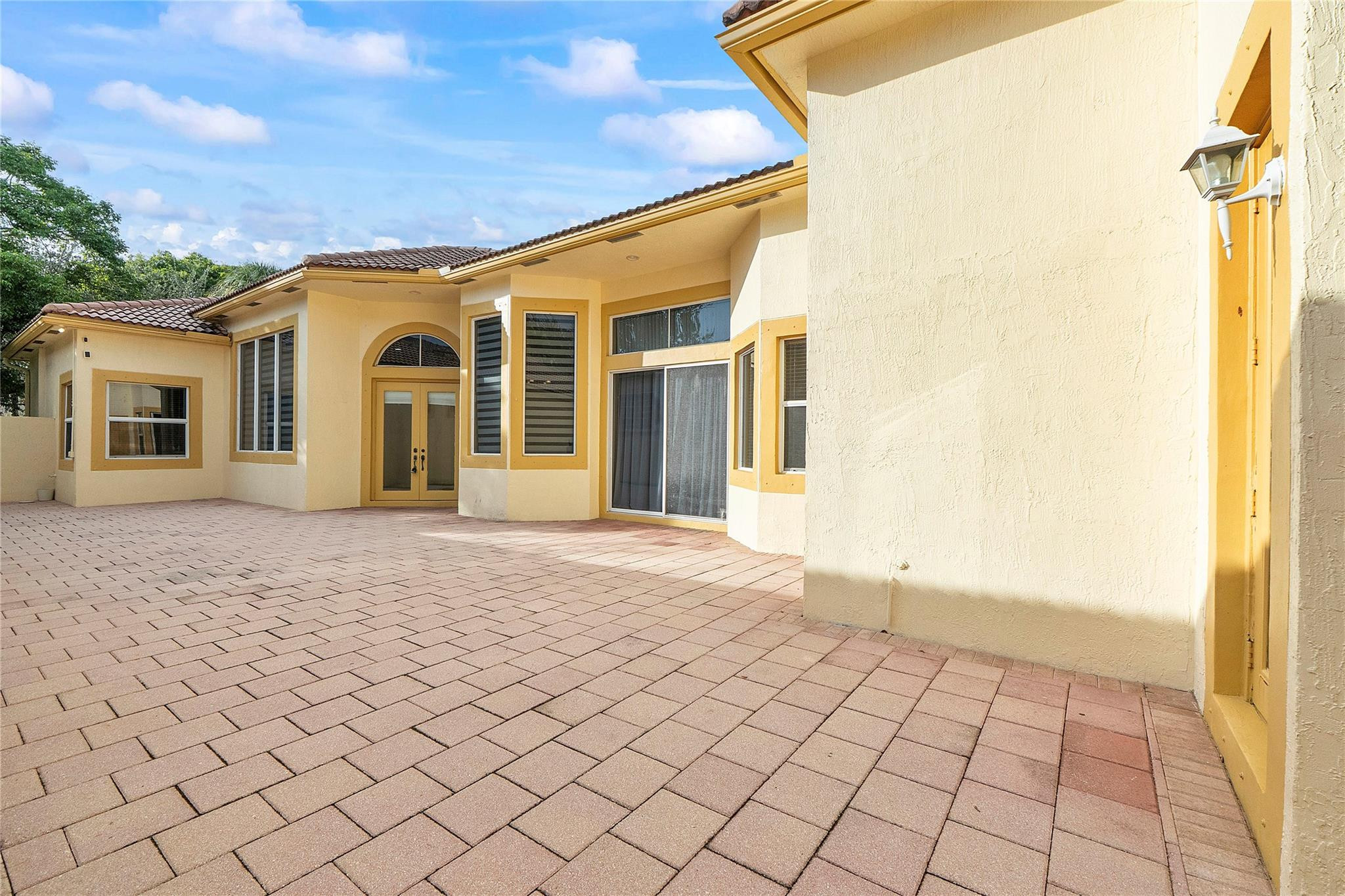 5834 NW 125th Terrace