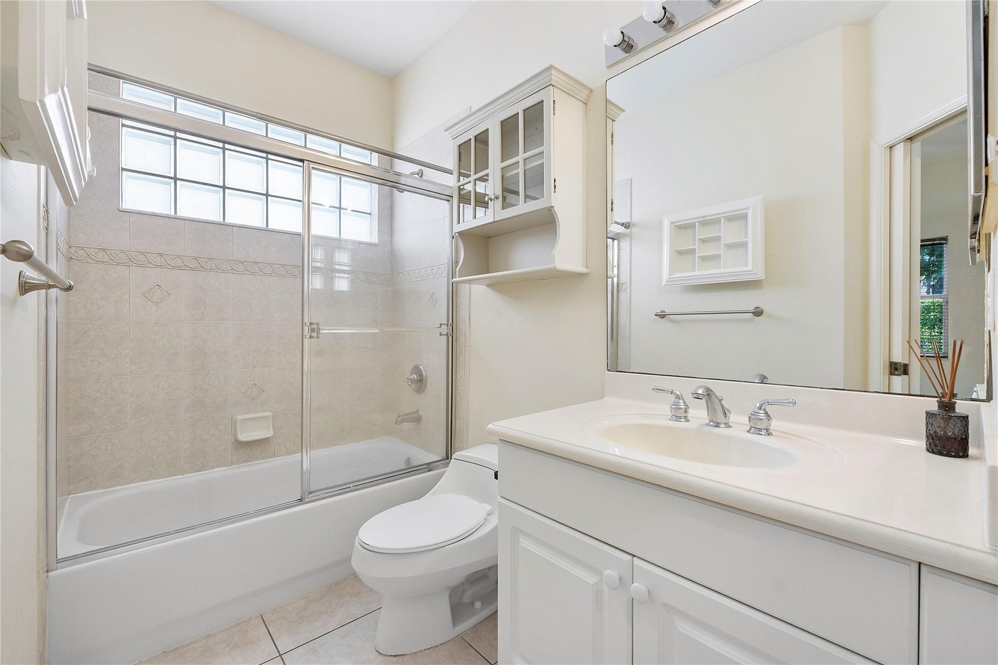 5834 NW 125th Terrace