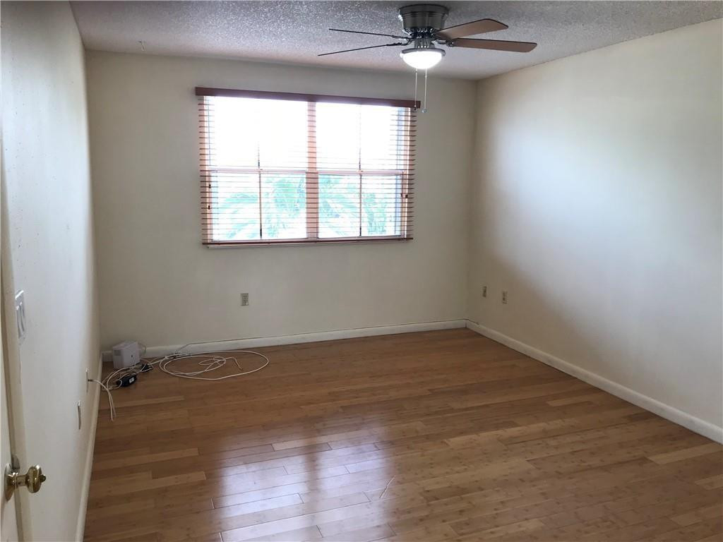 7061 SW 41st Place