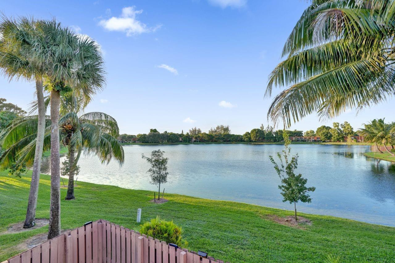 8339 S Coral Circle 8339