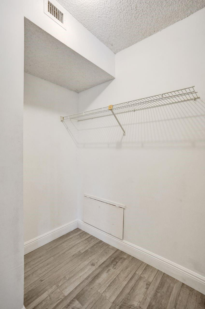 8339 S Coral Circle 8339