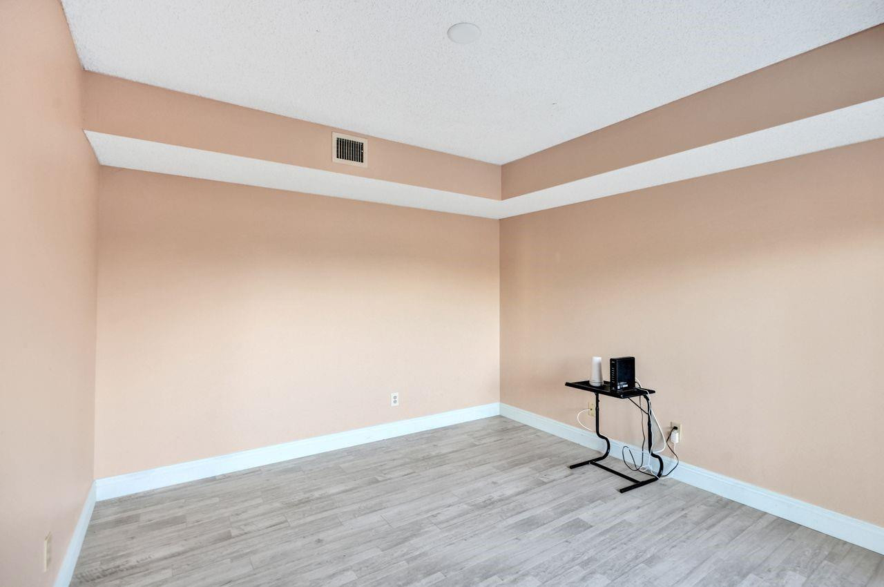 8339 S Coral Circle 8339