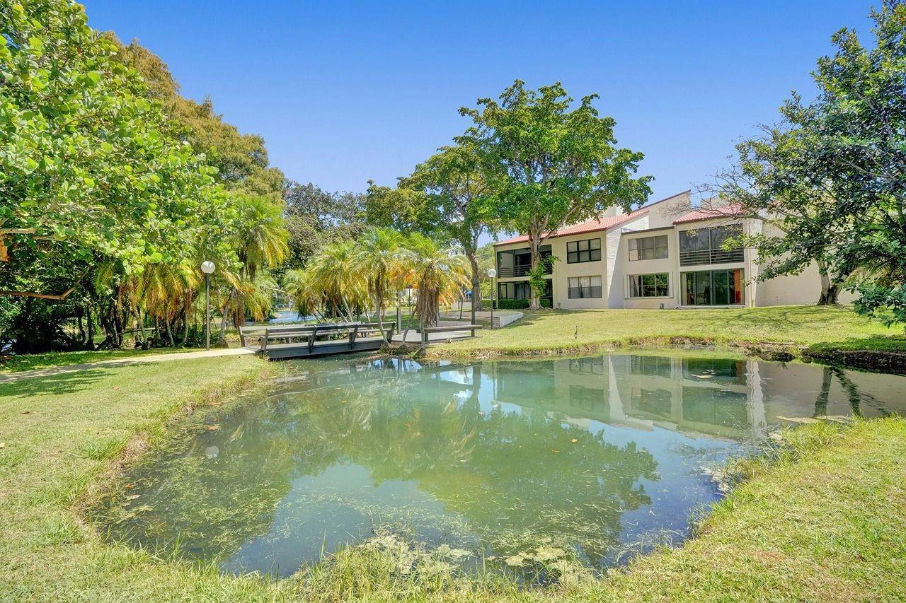 8339 S Coral Circle 8339