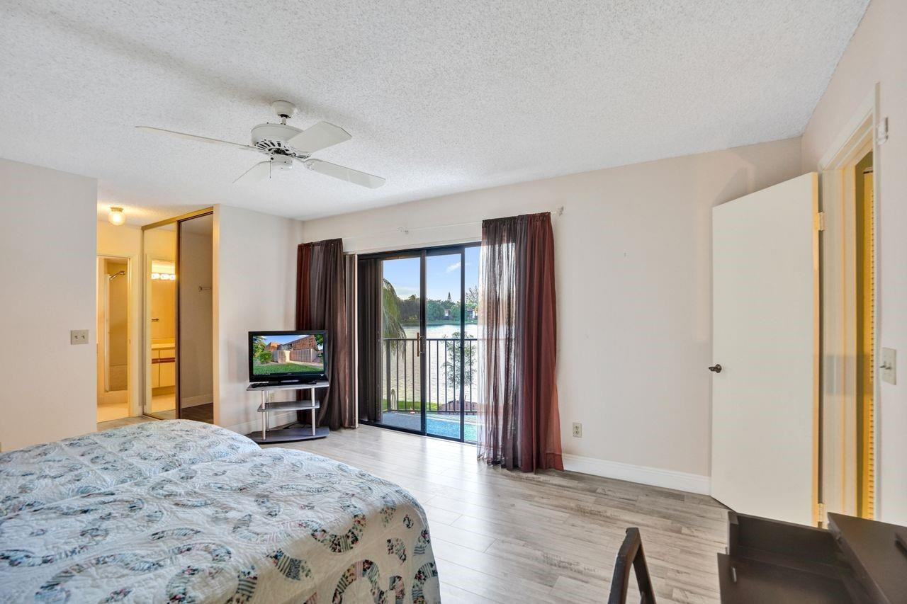8339 S Coral Circle 8339