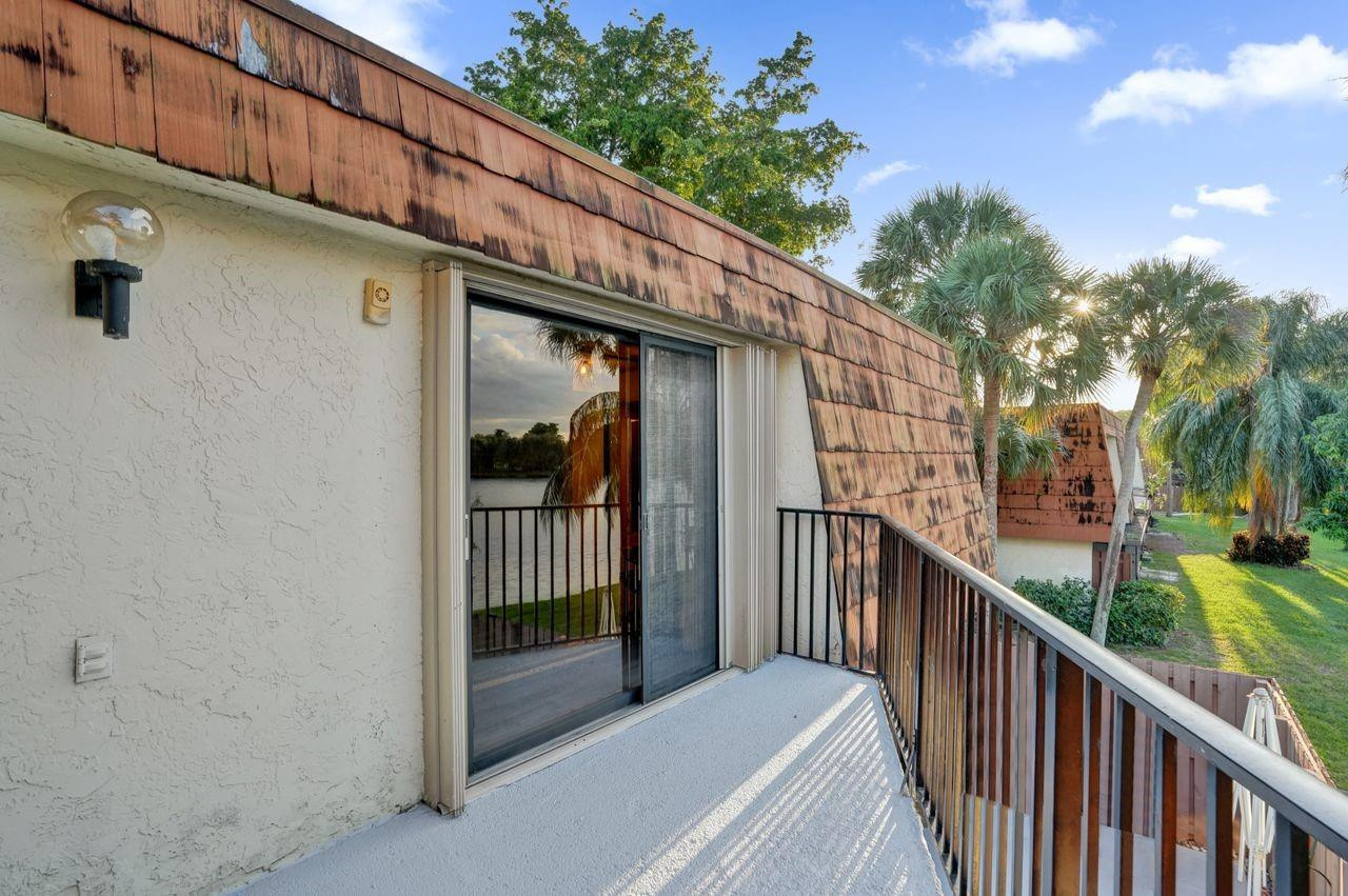 8339 S Coral Circle 8339