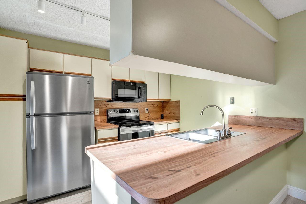 8339 S Coral Circle 8339