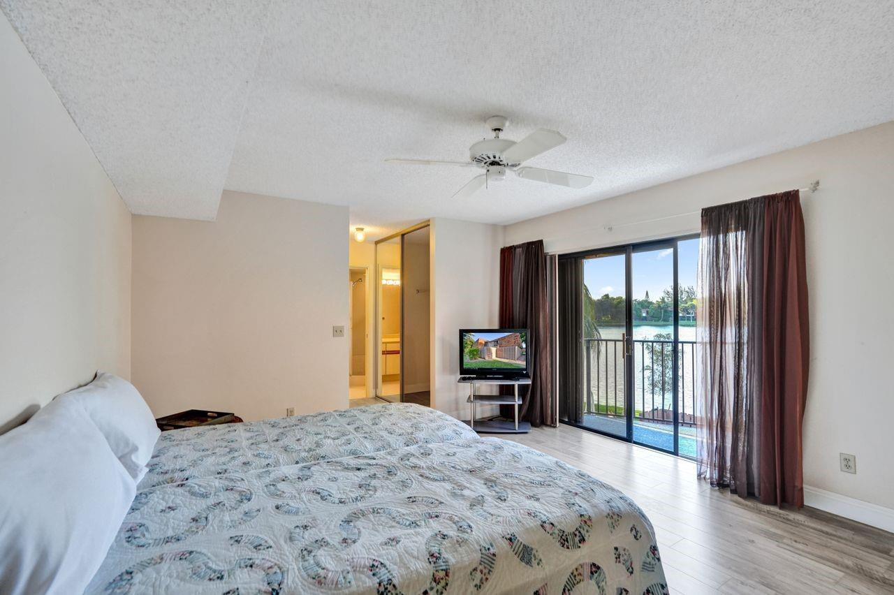 8339 S Coral Circle 8339