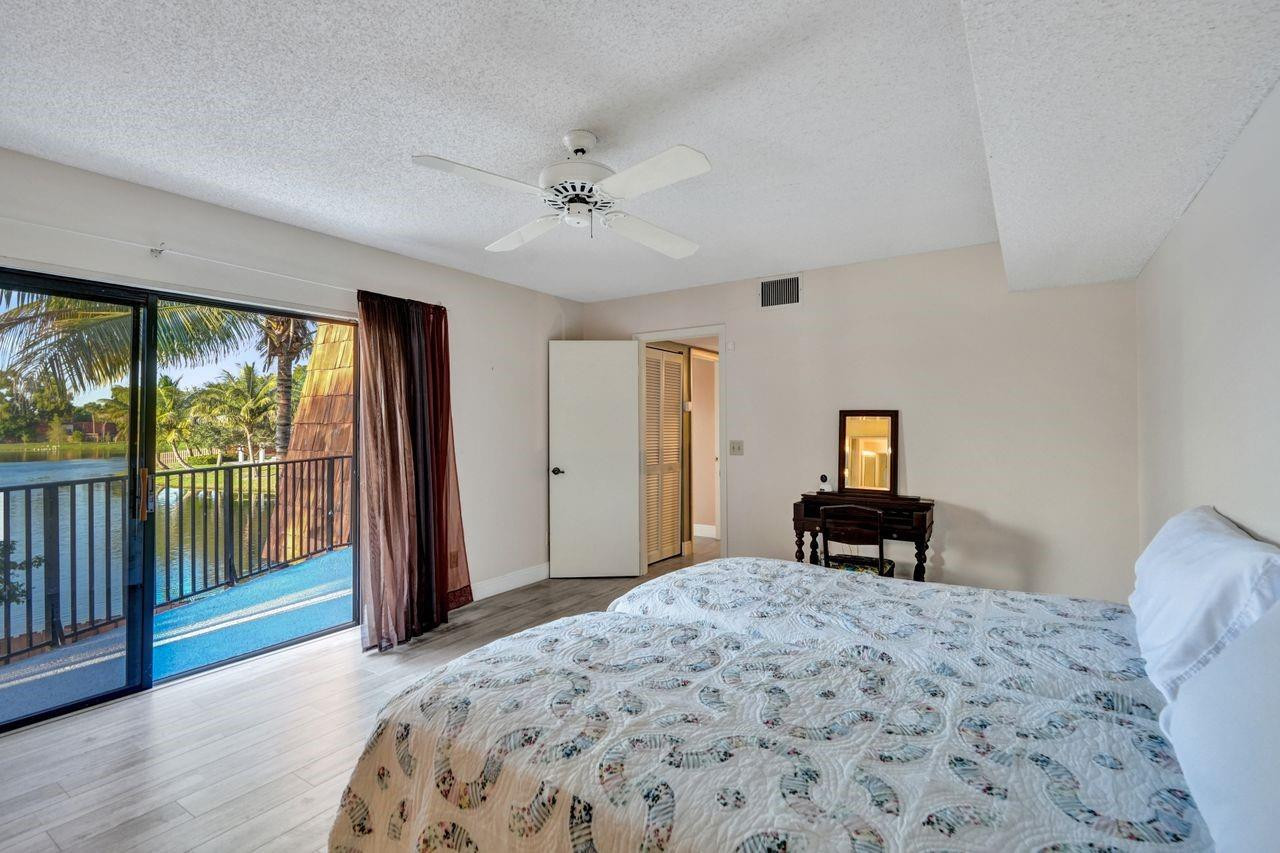 8339 S Coral Circle 8339