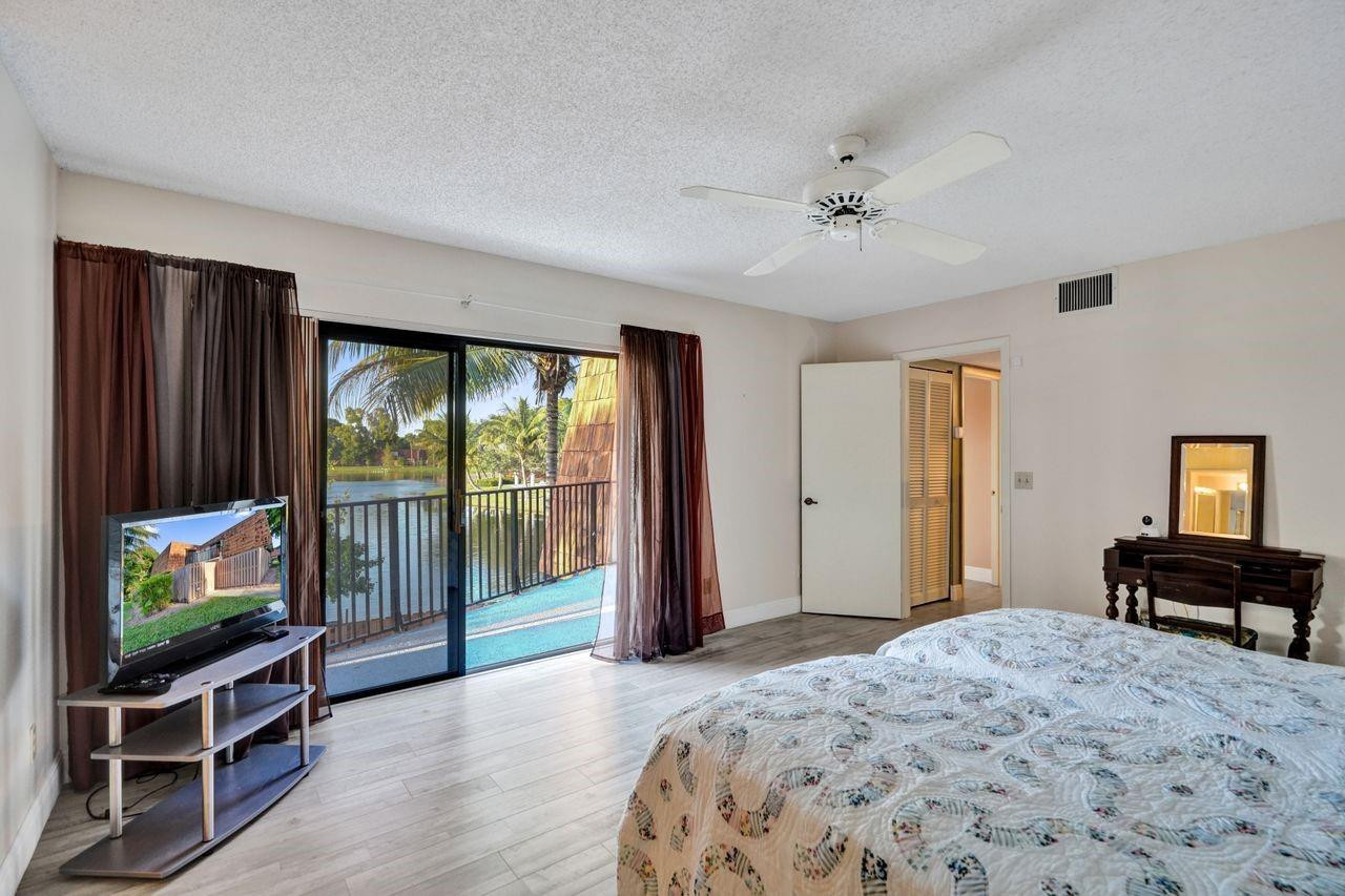 8339 S Coral Circle 8339