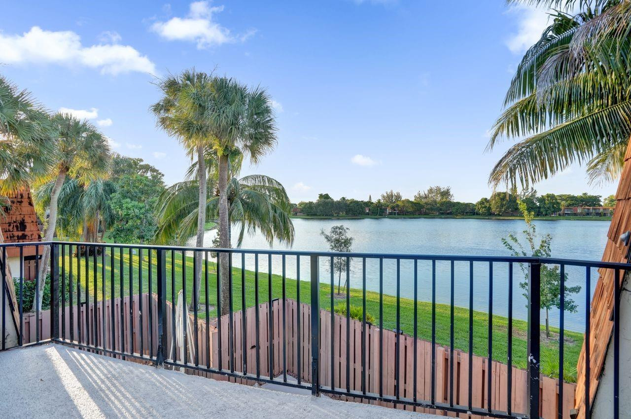 8339 S Coral Circle 8339