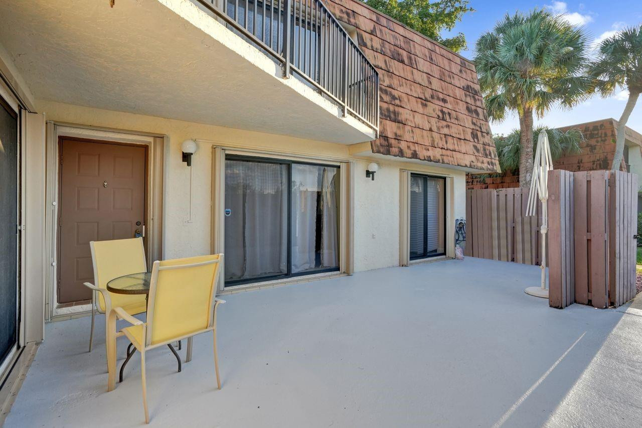 8339 S Coral Circle 8339