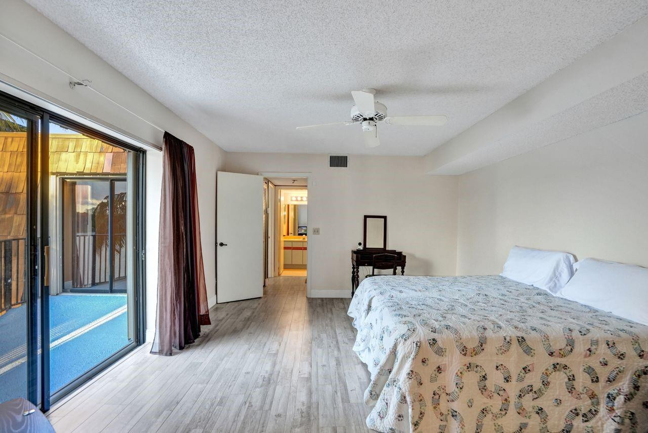 8339 S Coral Circle 8339