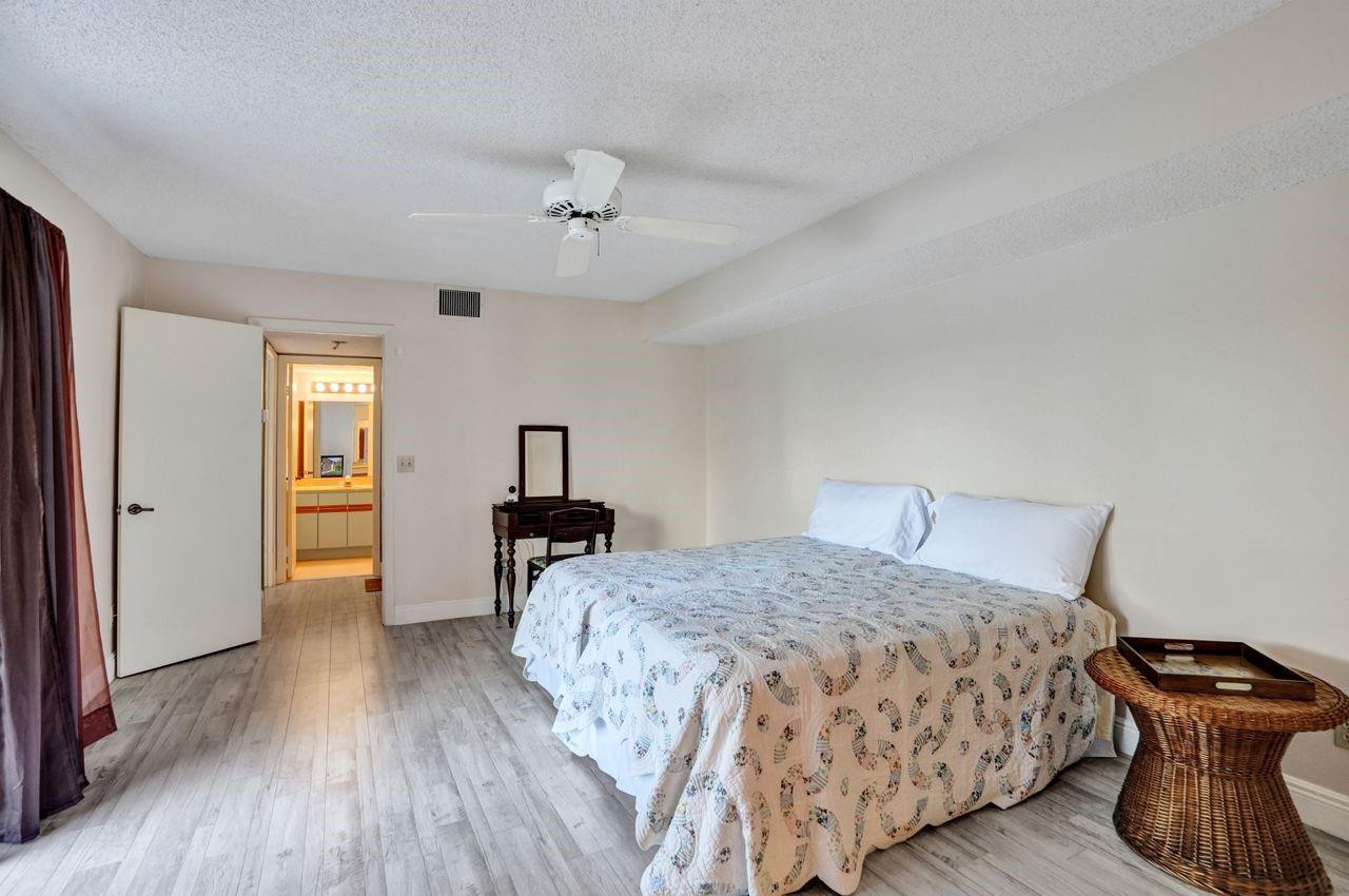 8339 S Coral Circle 8339