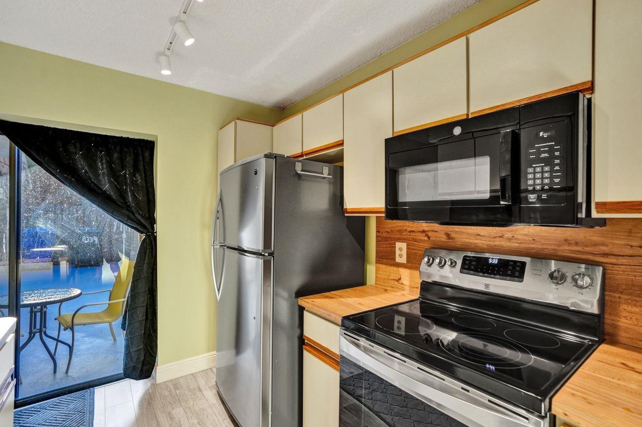 8339 S Coral Circle 8339