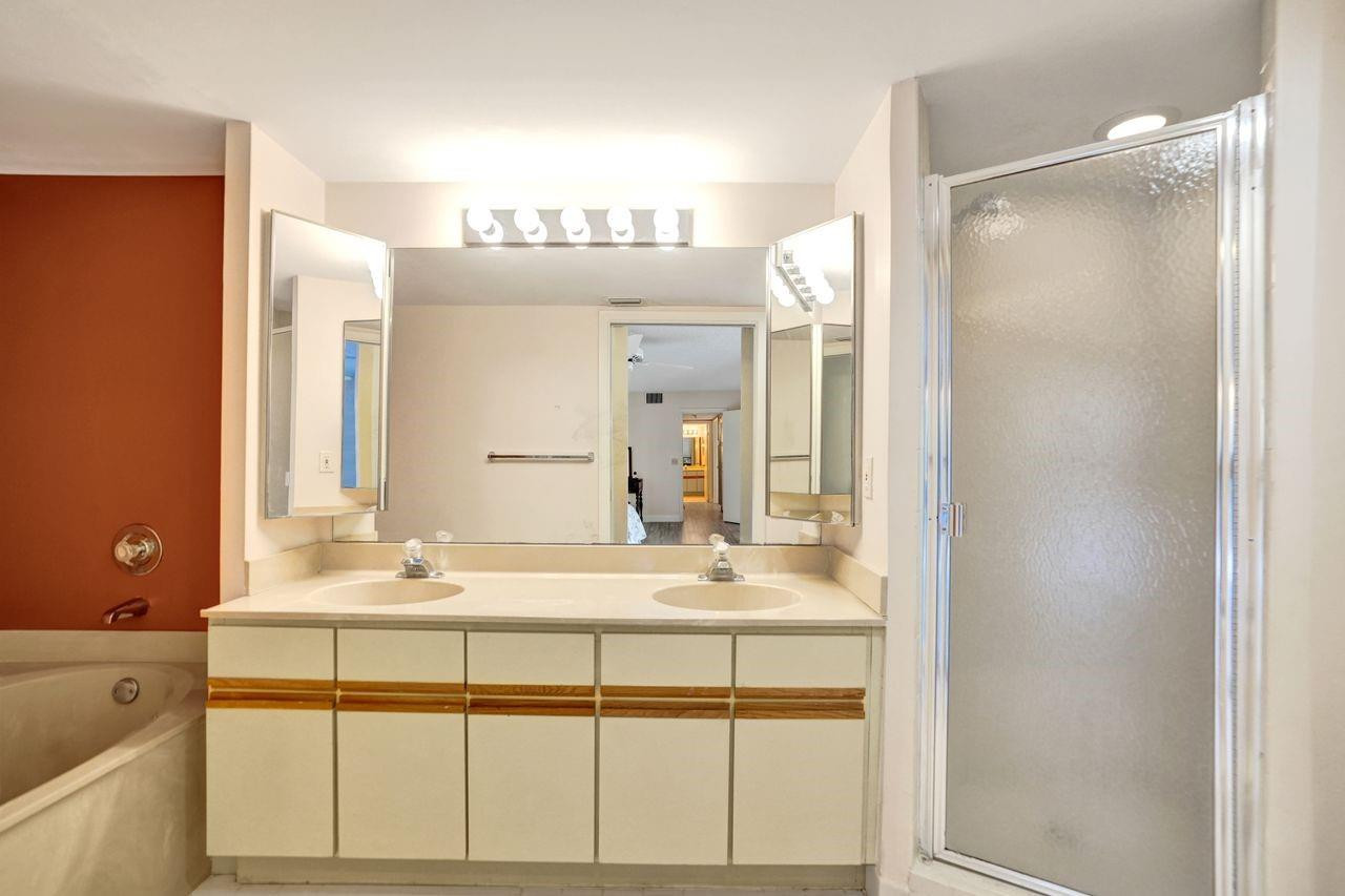 8339 S Coral Circle 8339