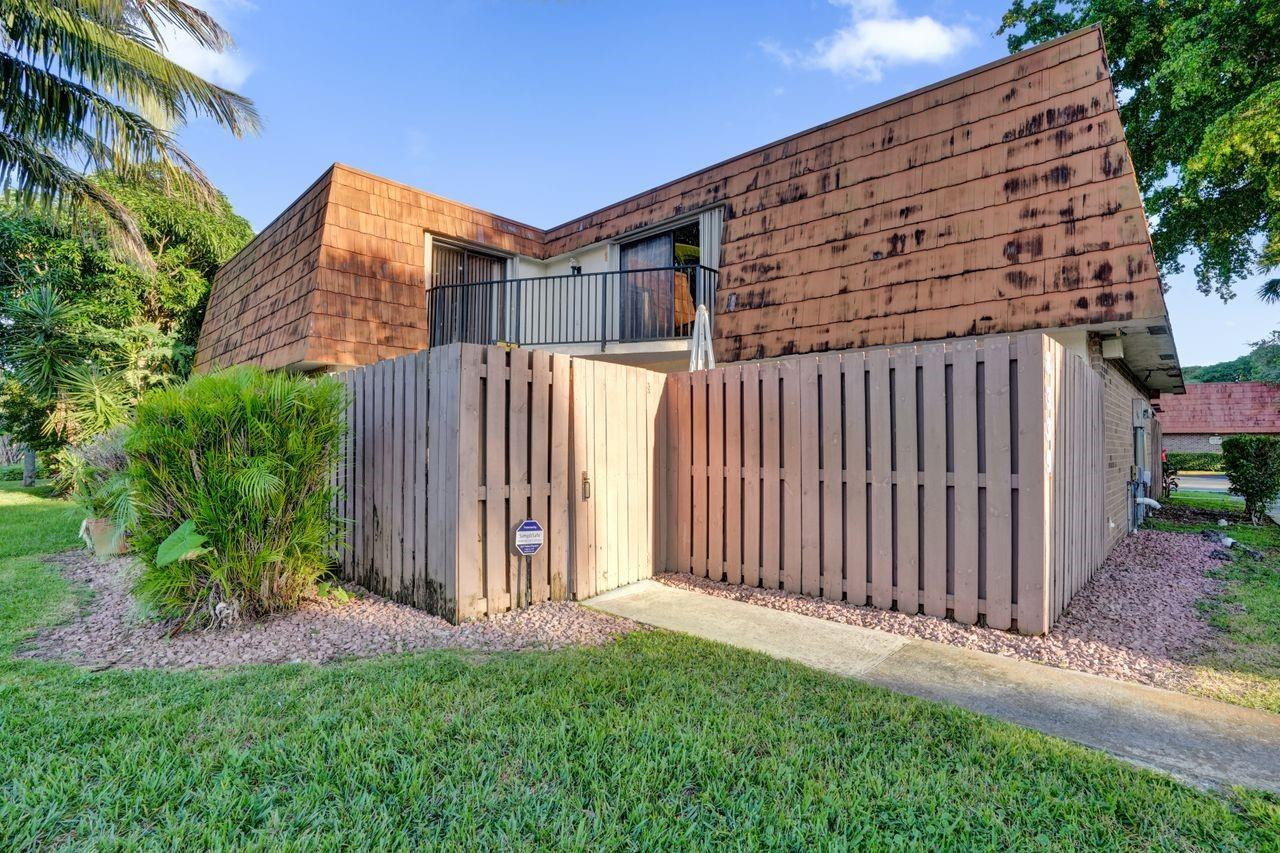 8339 S Coral Circle 8339