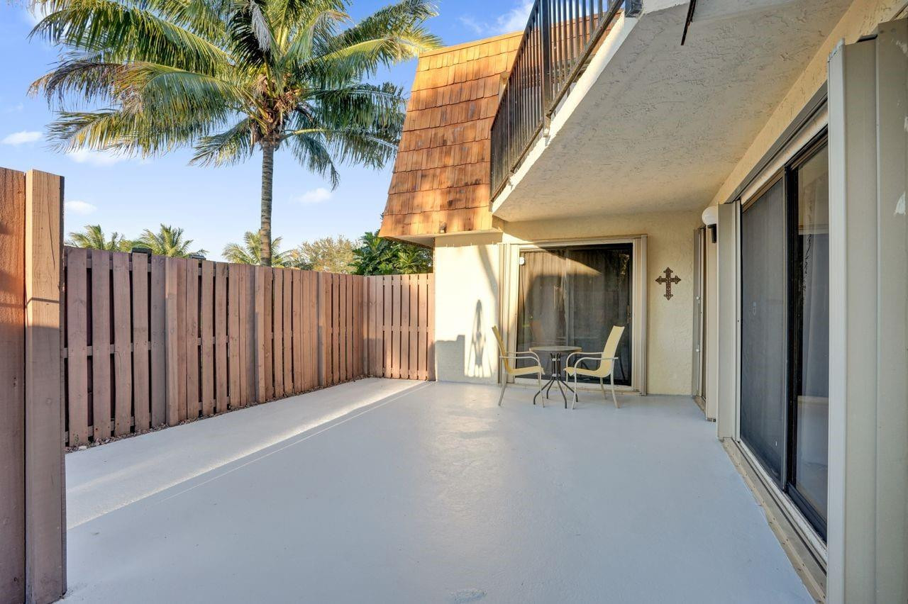 8339 S Coral Circle 8339