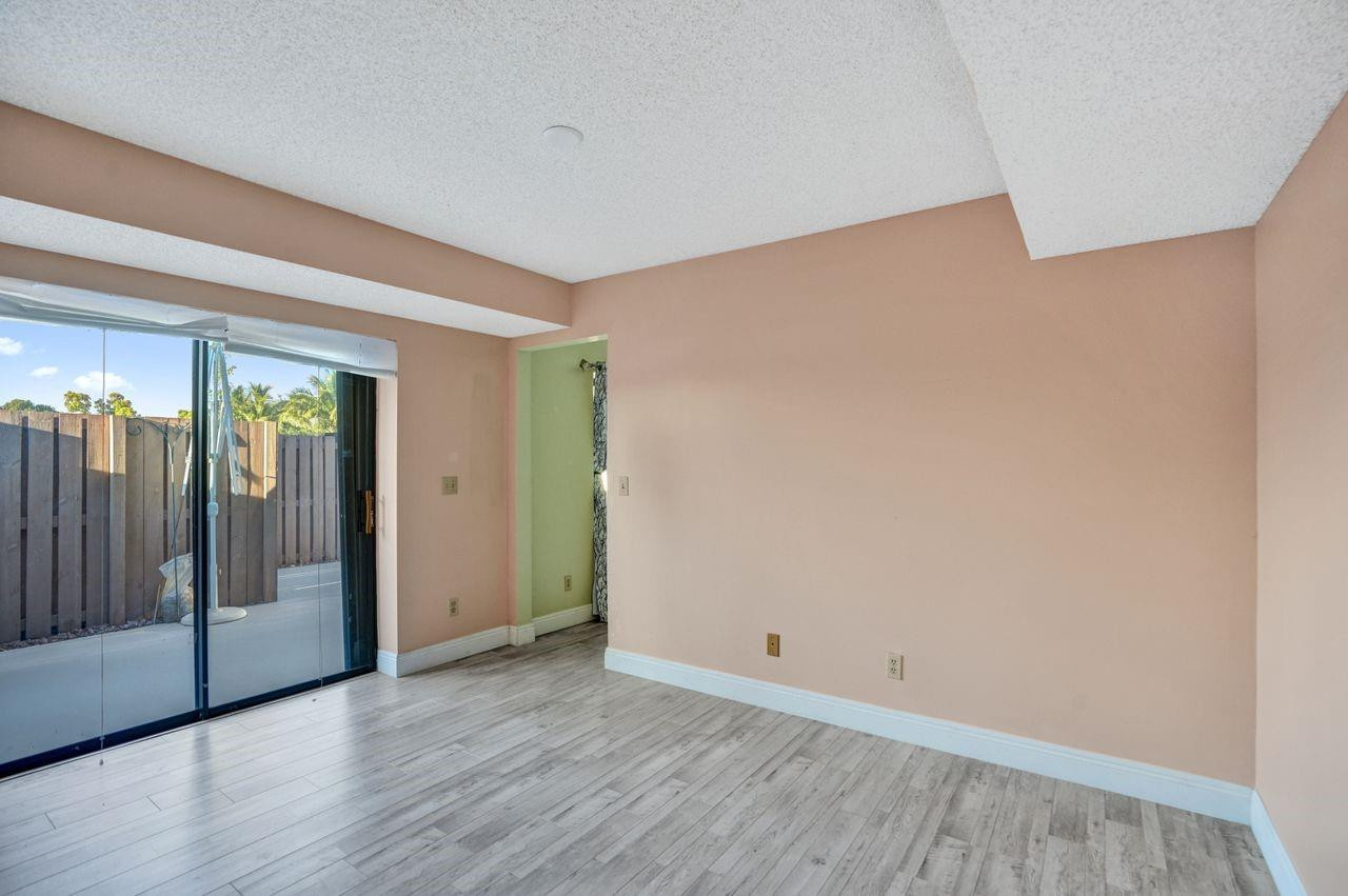 8339 S Coral Circle 8339