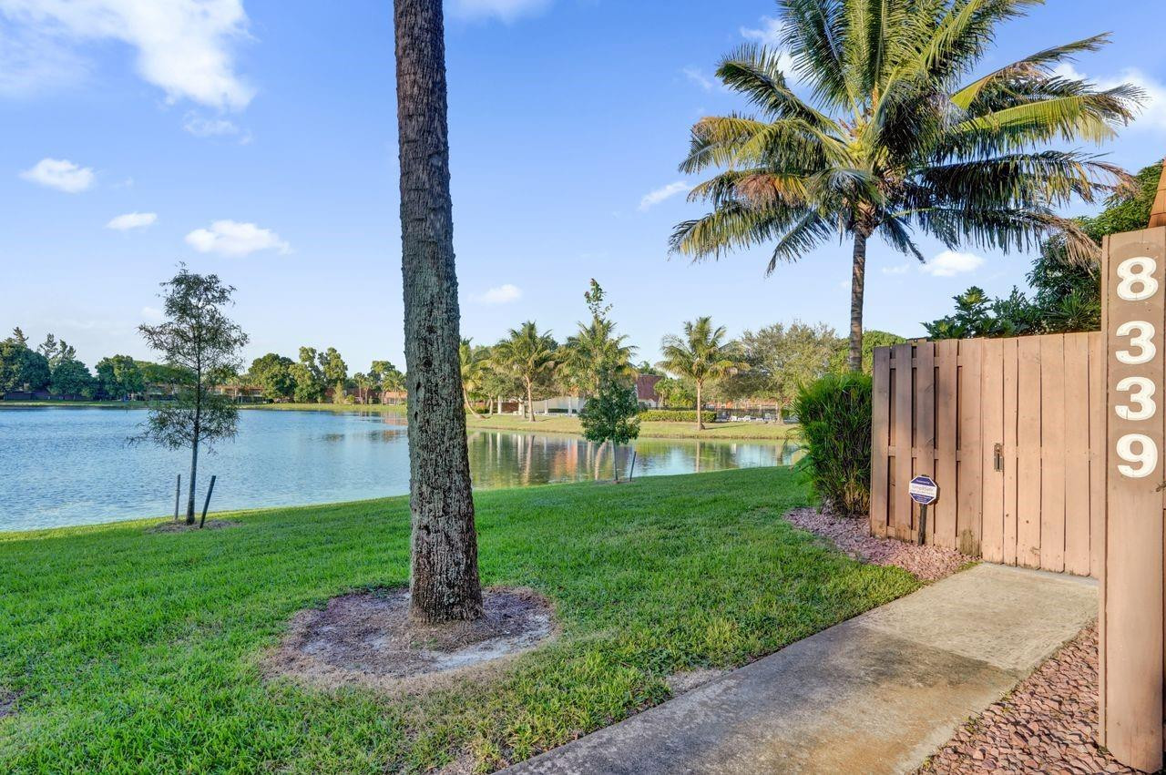 8339 S Coral Circle 8339