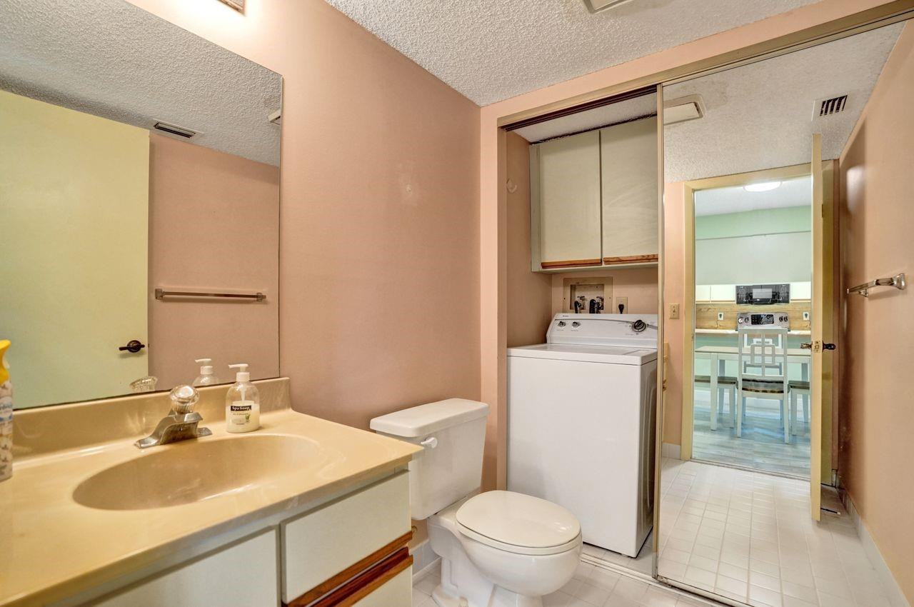 8339 S Coral Circle 8339