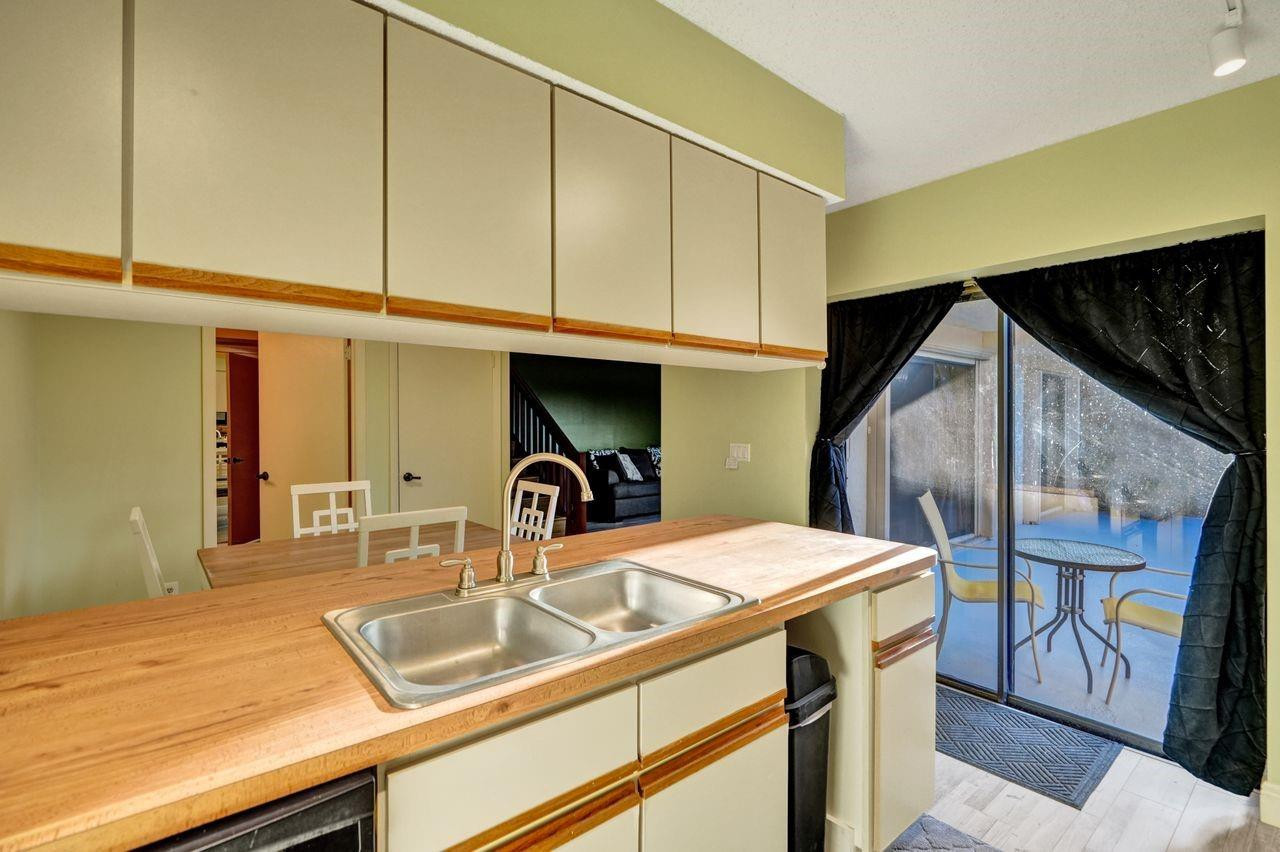 8339 S Coral Circle 8339