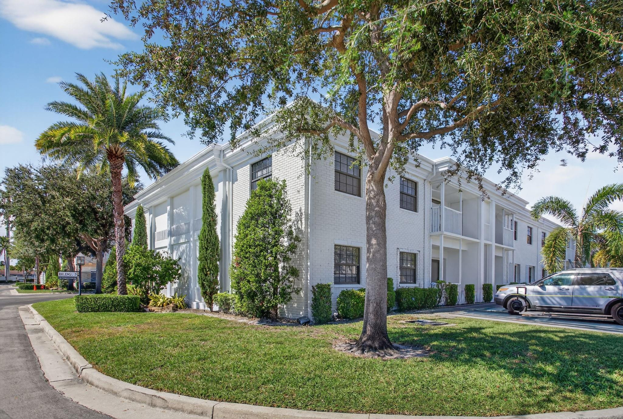 130 Cypress Club Drive 307