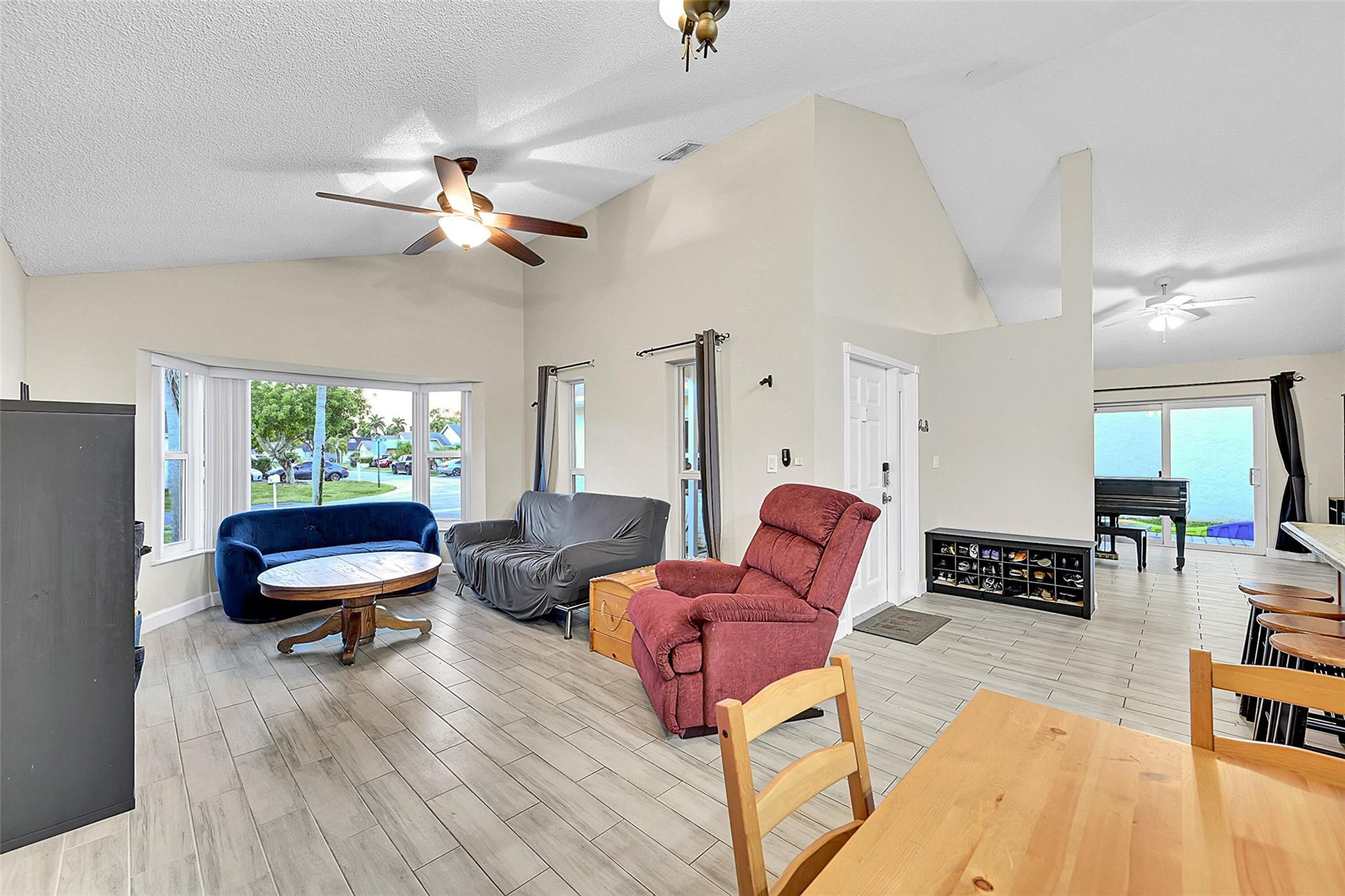 9941 NW 45th Street
